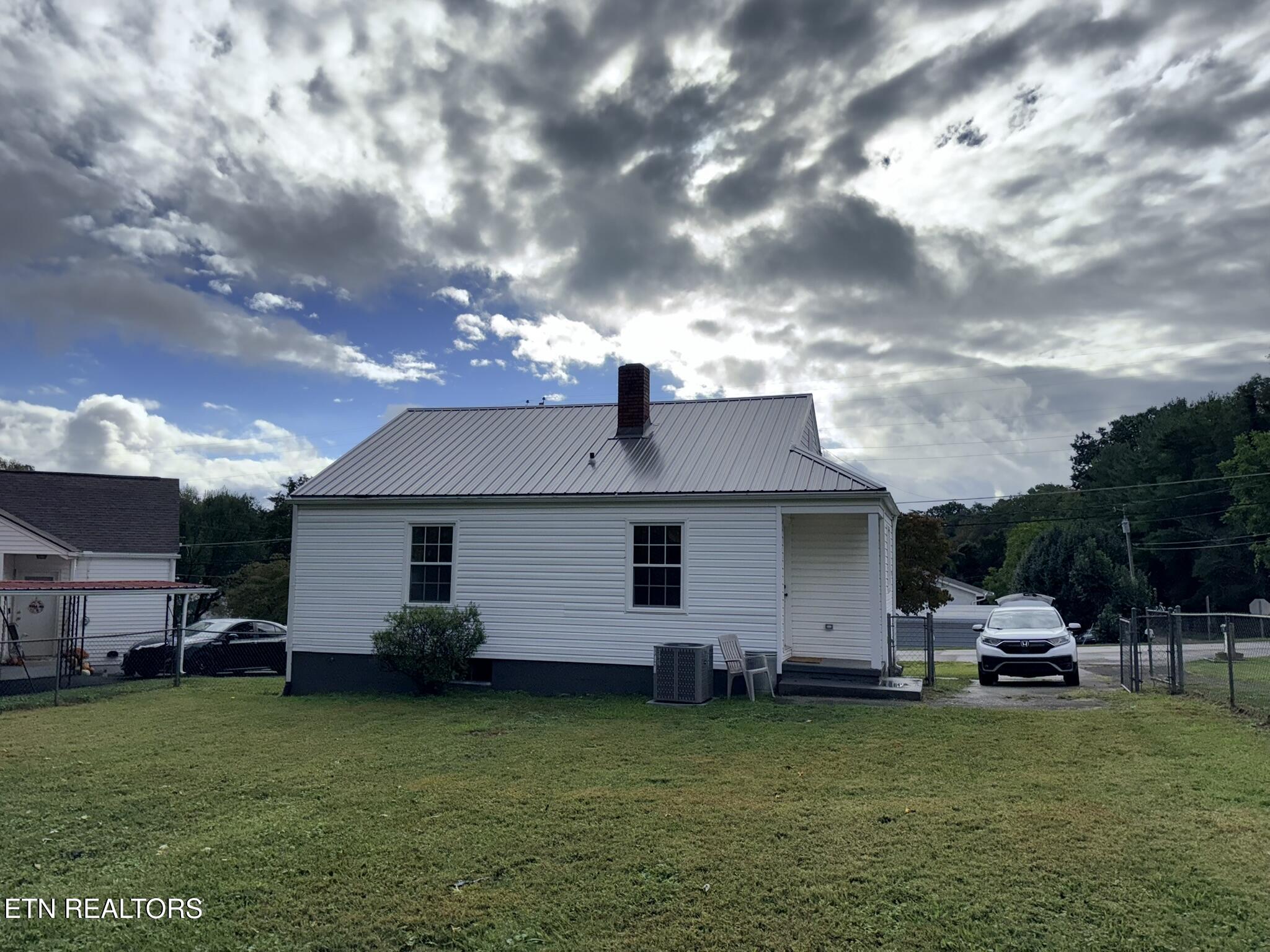 117 Linden Avenue Lafollette TN 37766