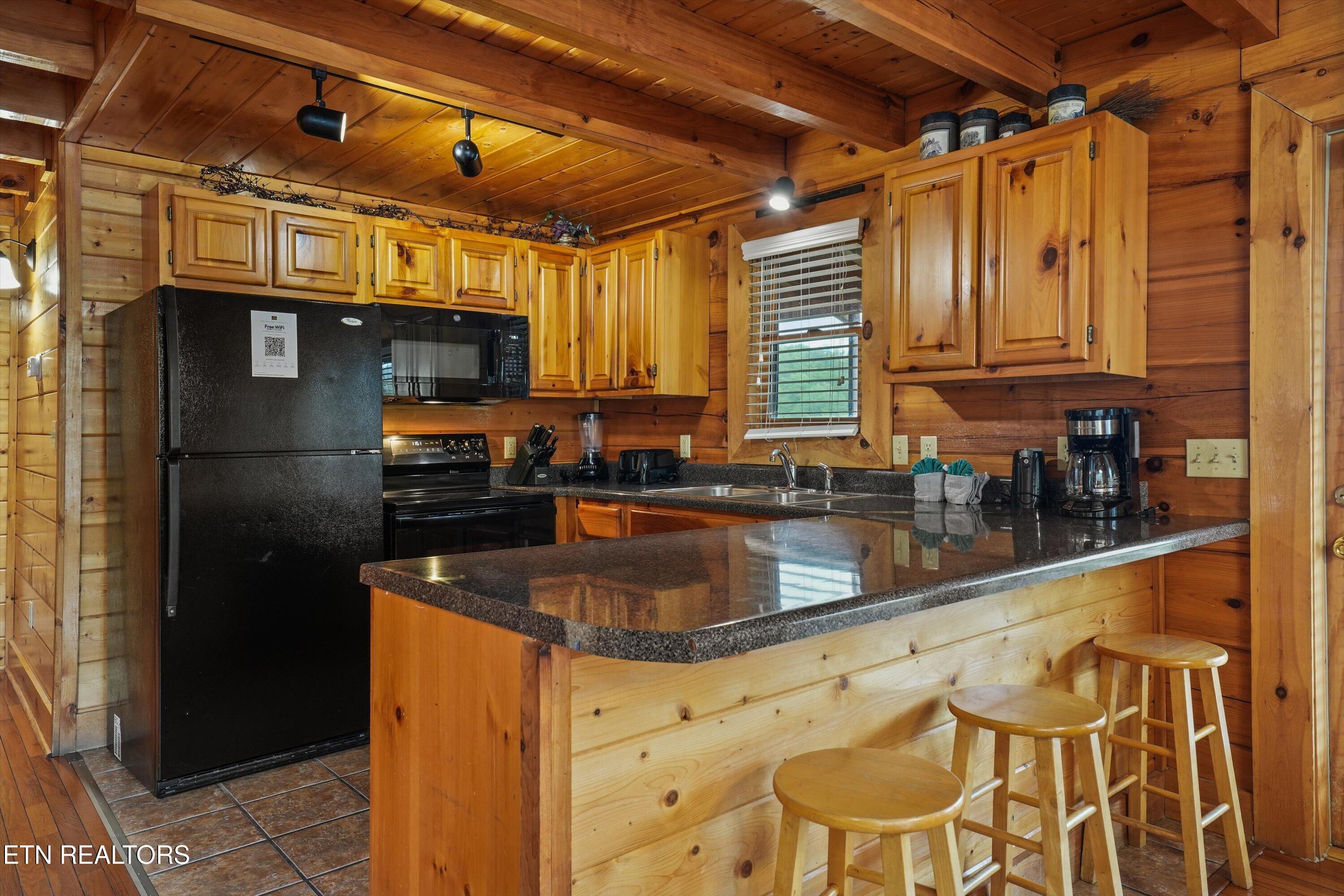 3303 Kestrel Way Pigeon Forge TN 37863