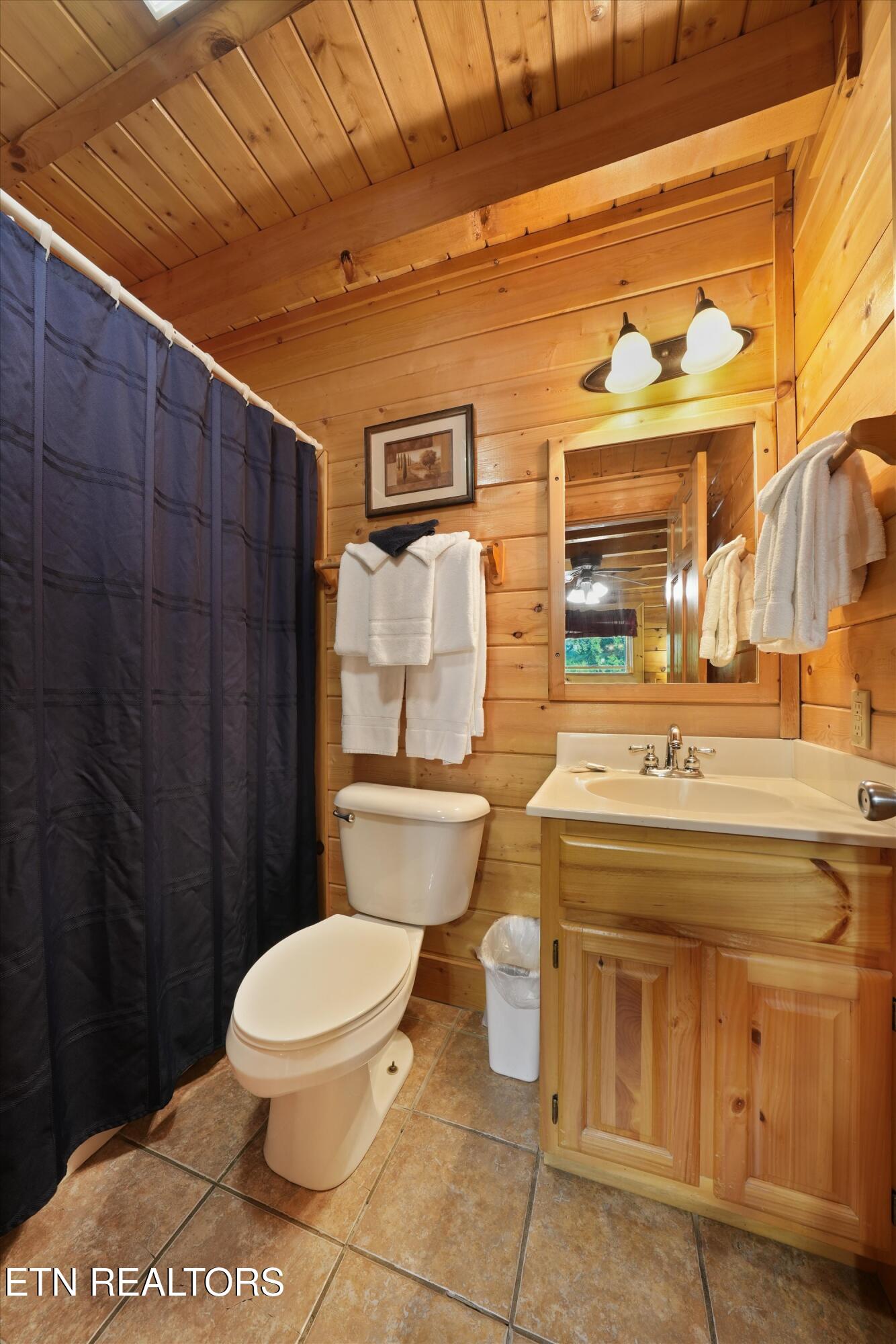 3303 Kestrel Way Pigeon Forge TN 37863