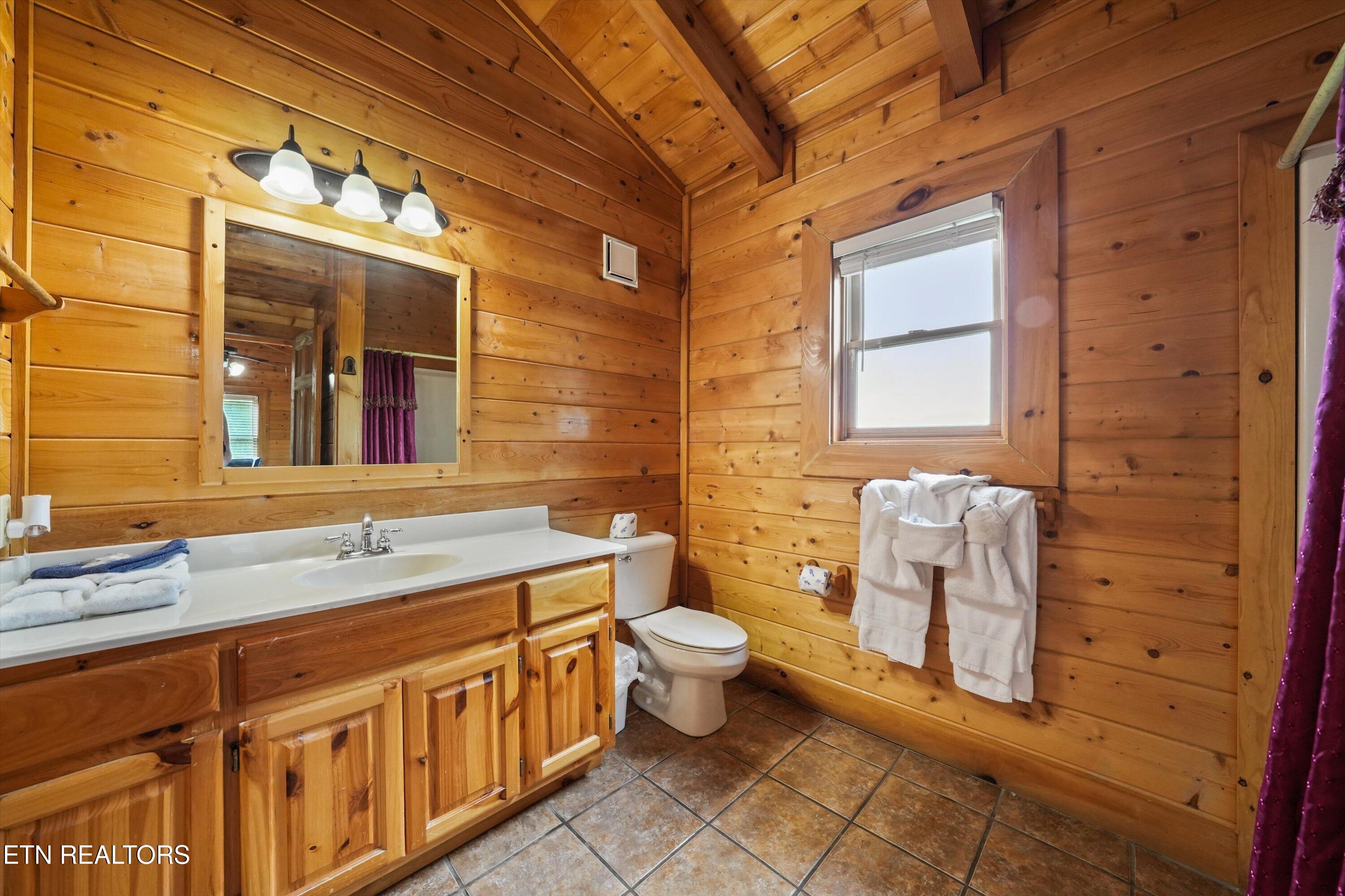 3303 Kestrel Way Pigeon Forge TN 37863