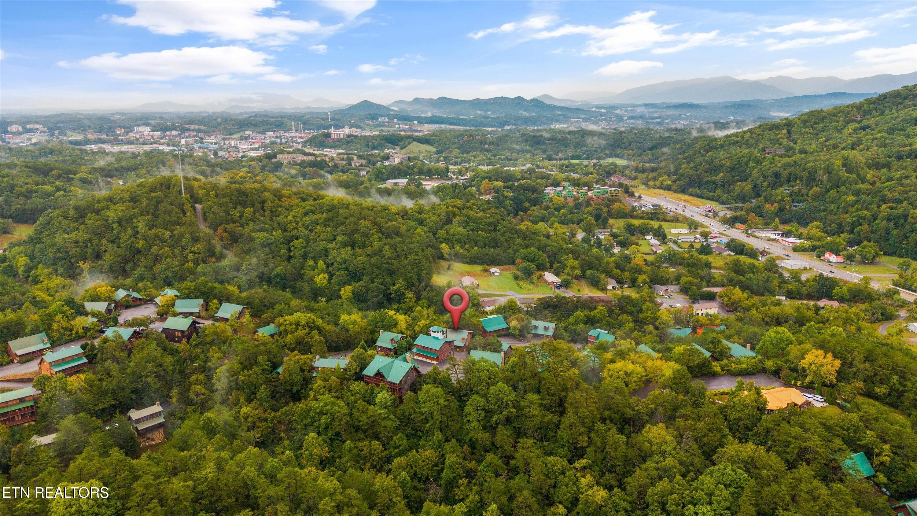 3303 Kestrel Way Pigeon Forge TN 37863