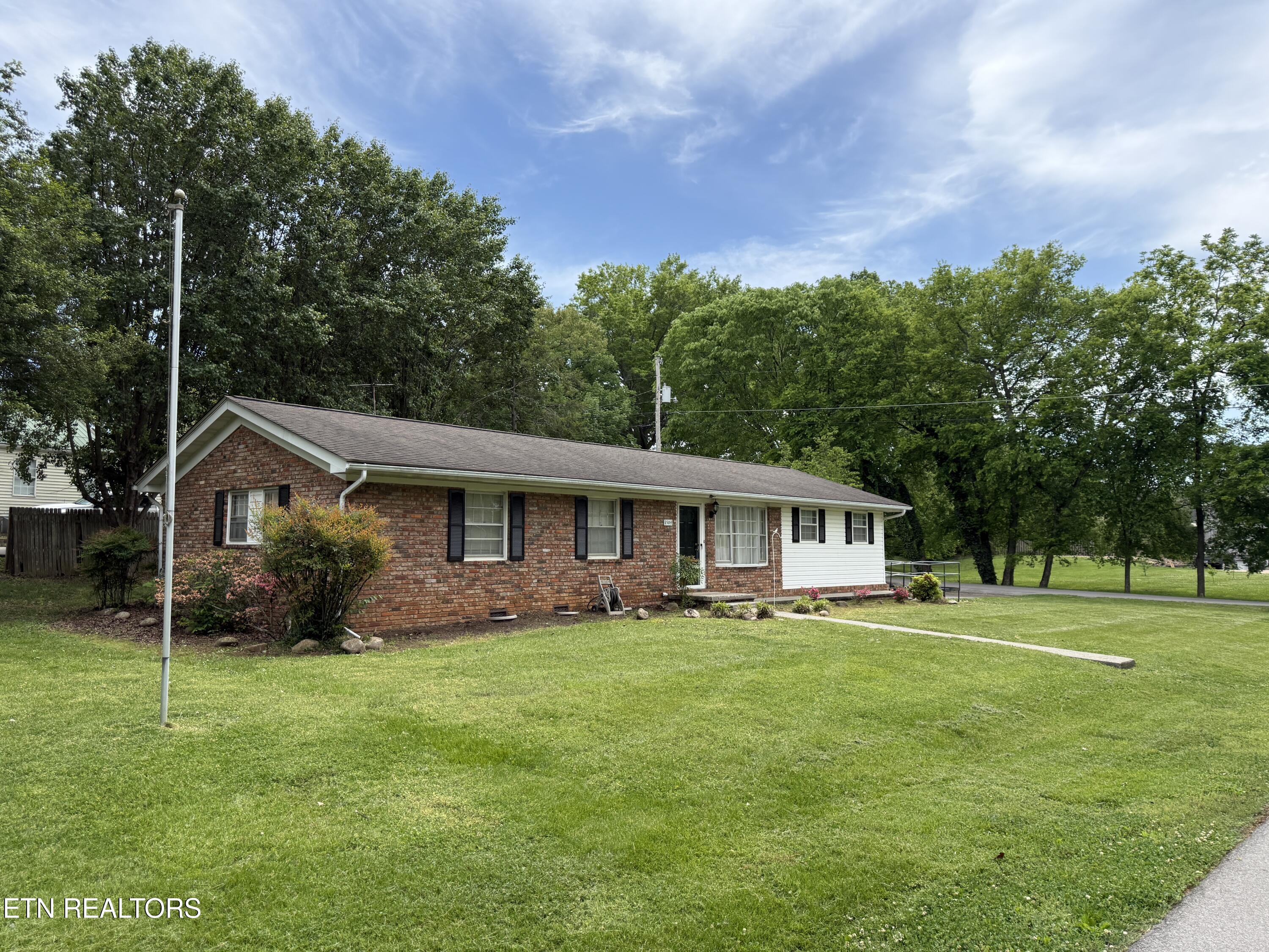 1504 Larry Road Maryville TN 37803