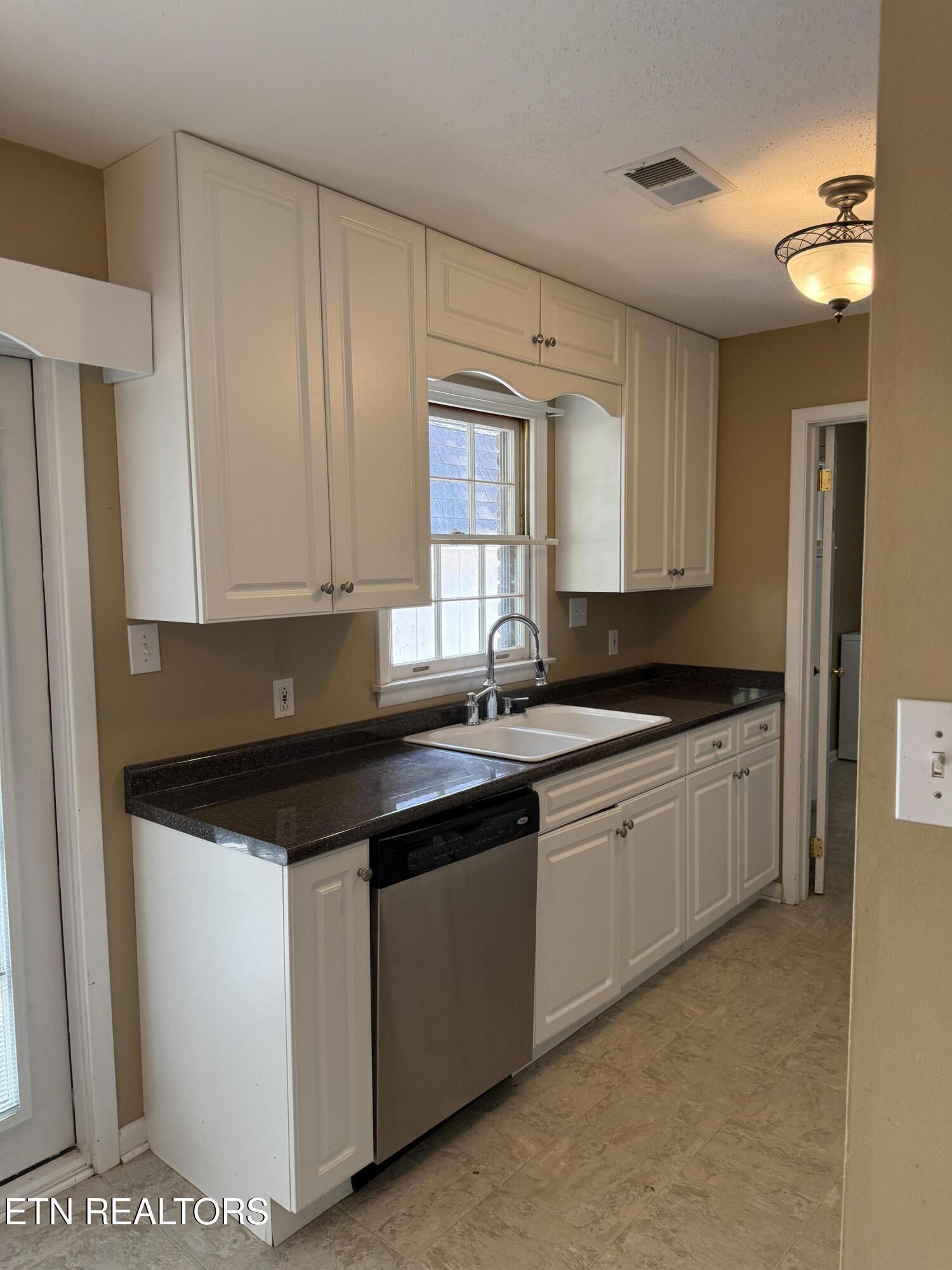 1504 Larry Road Maryville TN 37803