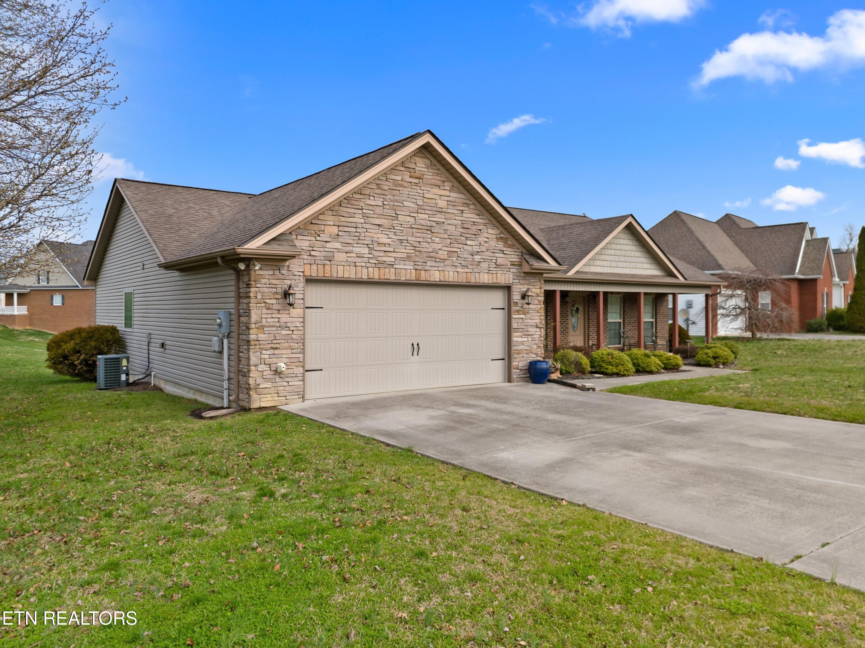 813 Commonwealth Avenue Strawberry Plains TN 37871