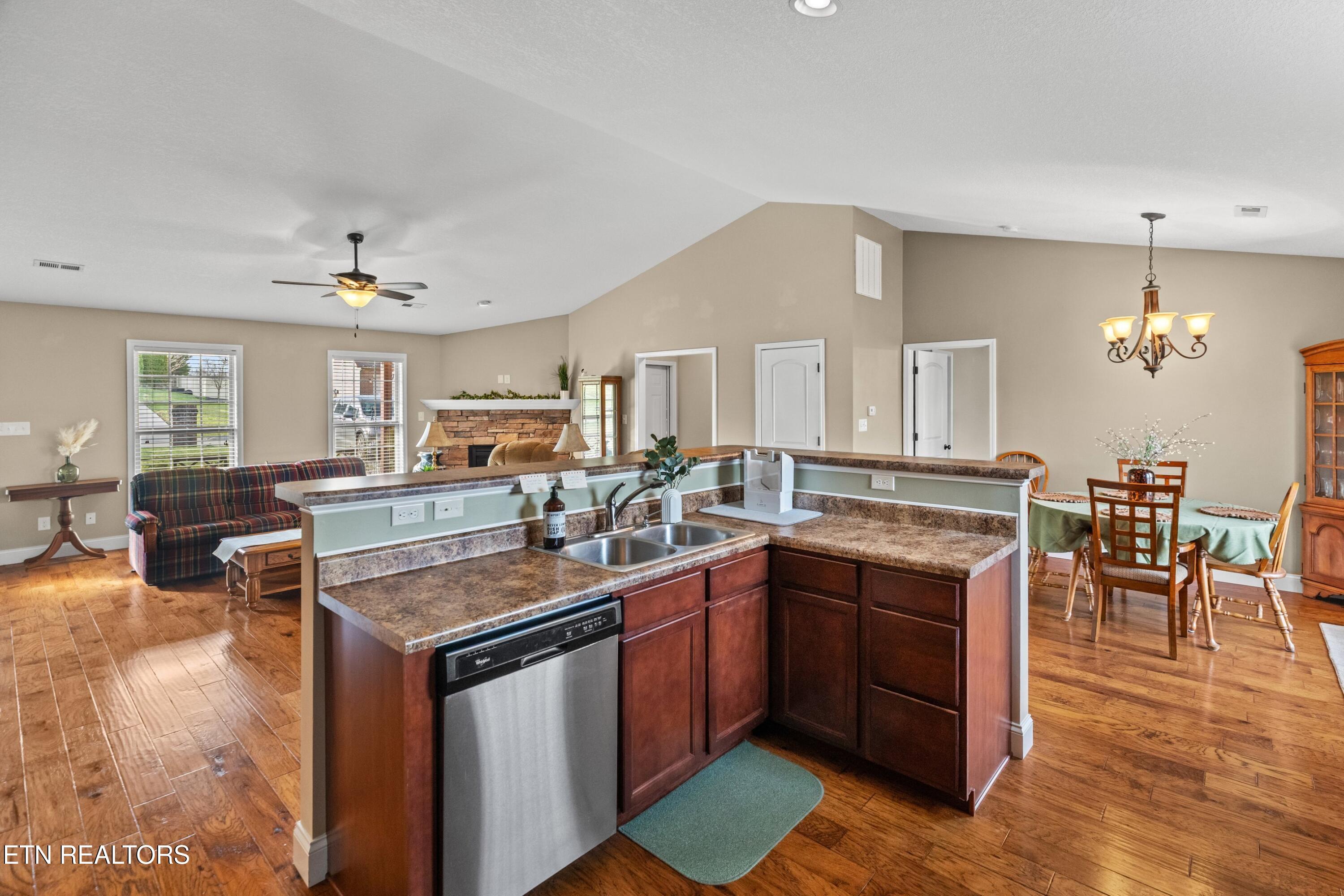 813 Commonwealth Avenue Strawberry Plains TN 37871