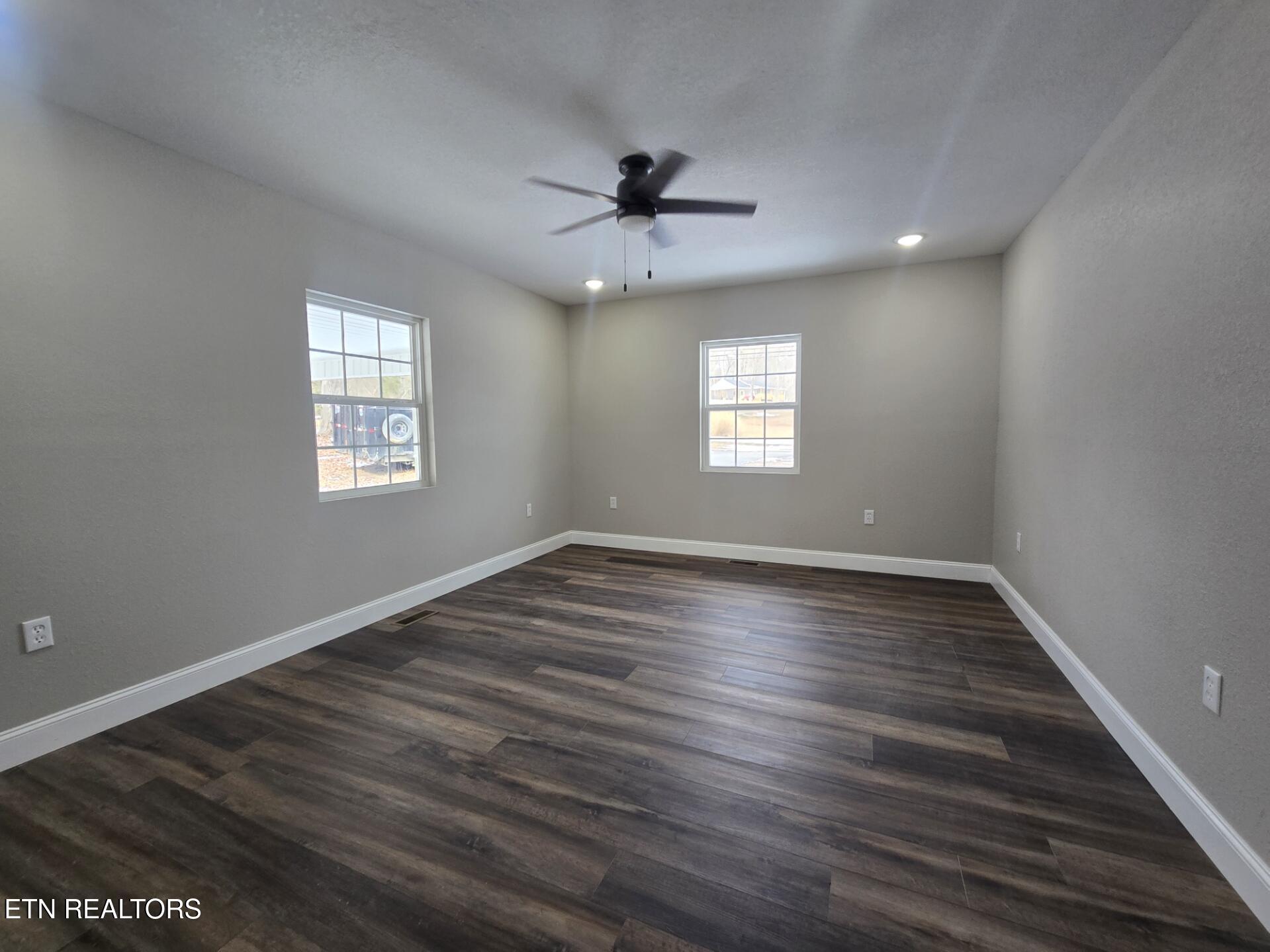 1941 W 3rd Avenue Oneida TN 37841