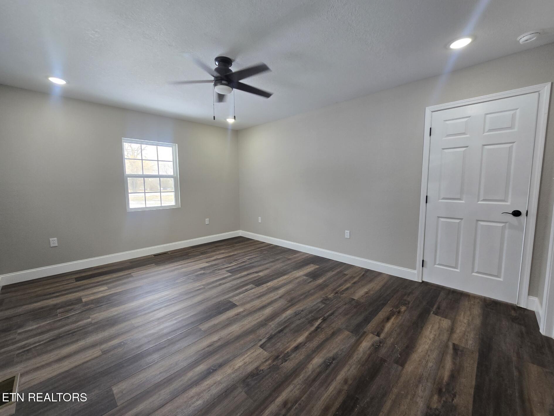 1941 W 3rd Avenue Oneida TN 37841