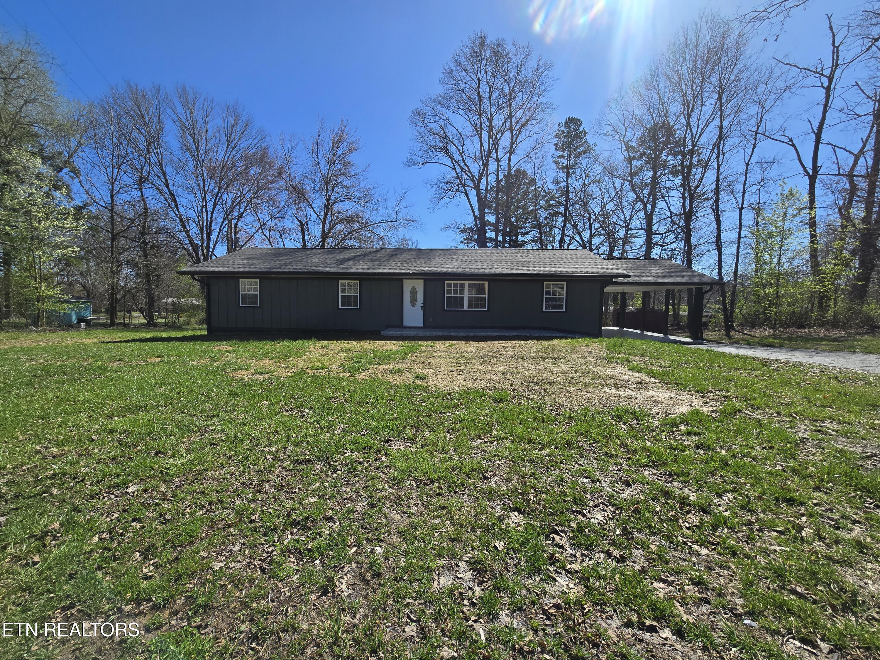 1941 W 3rd Avenue Oneida TN 37841