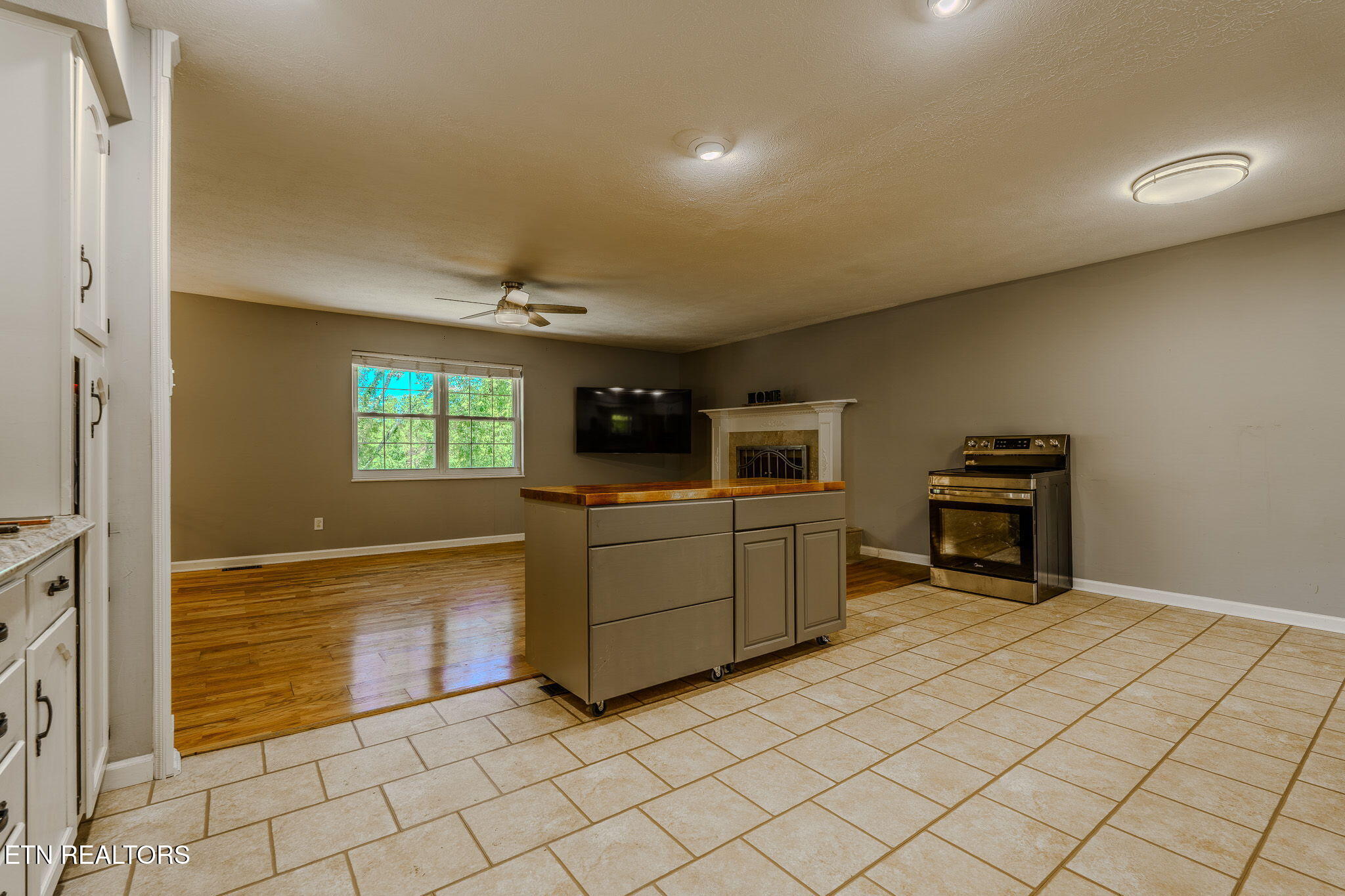 8544 Pedigo Road Powell TN 37849