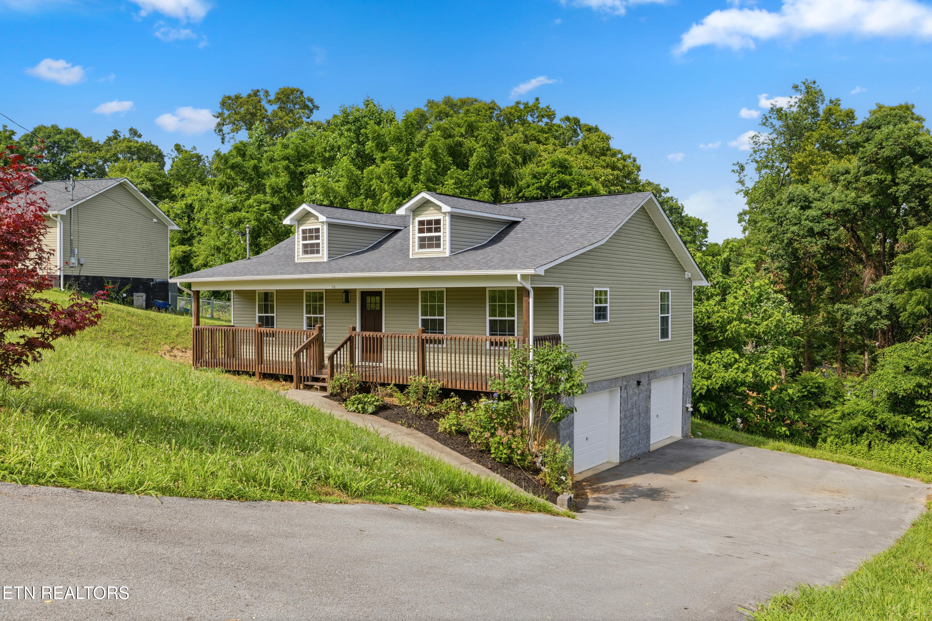 715 Privet Drive Dandridge TN 37725