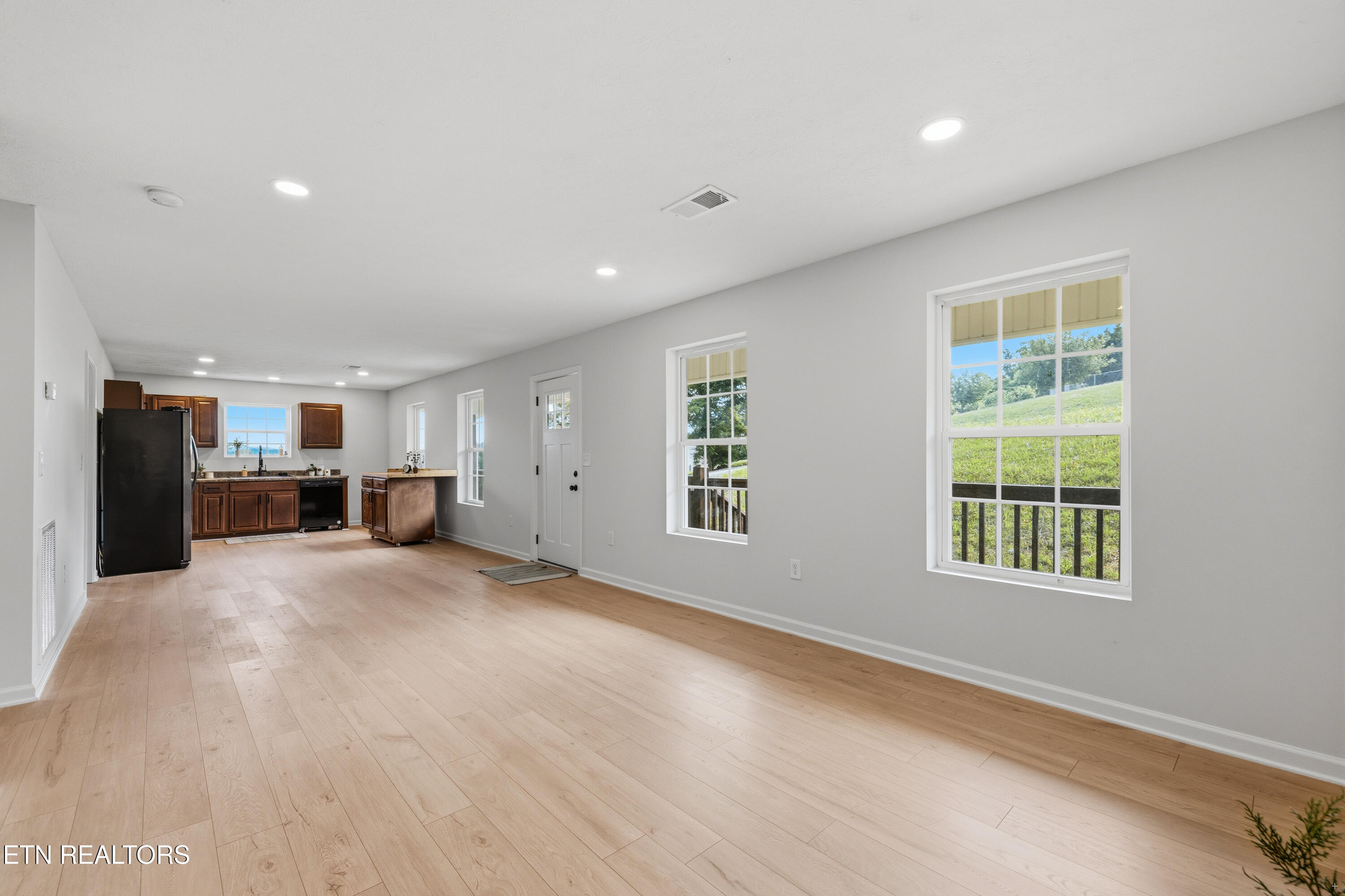 715 Privet Drive Dandridge TN 37725