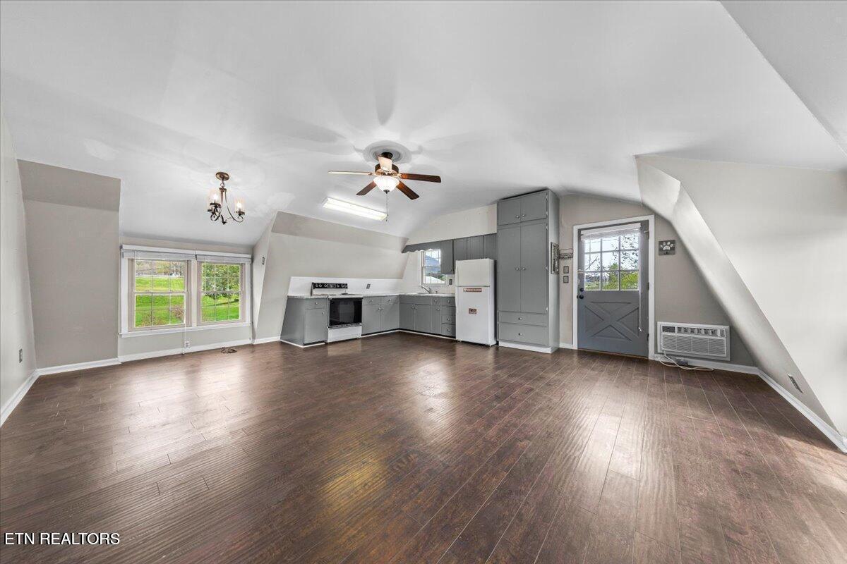 186 Shetland Road Lafollette TN 37766