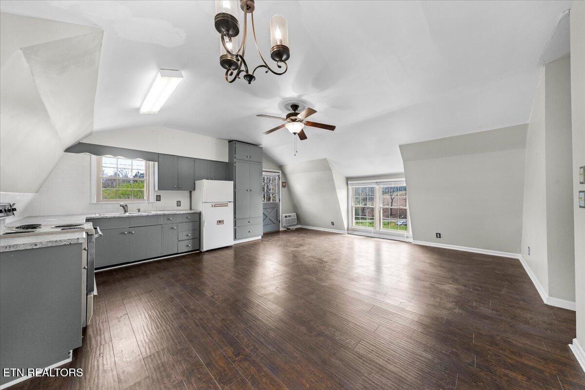 186 Shetland Road Lafollette TN 37766