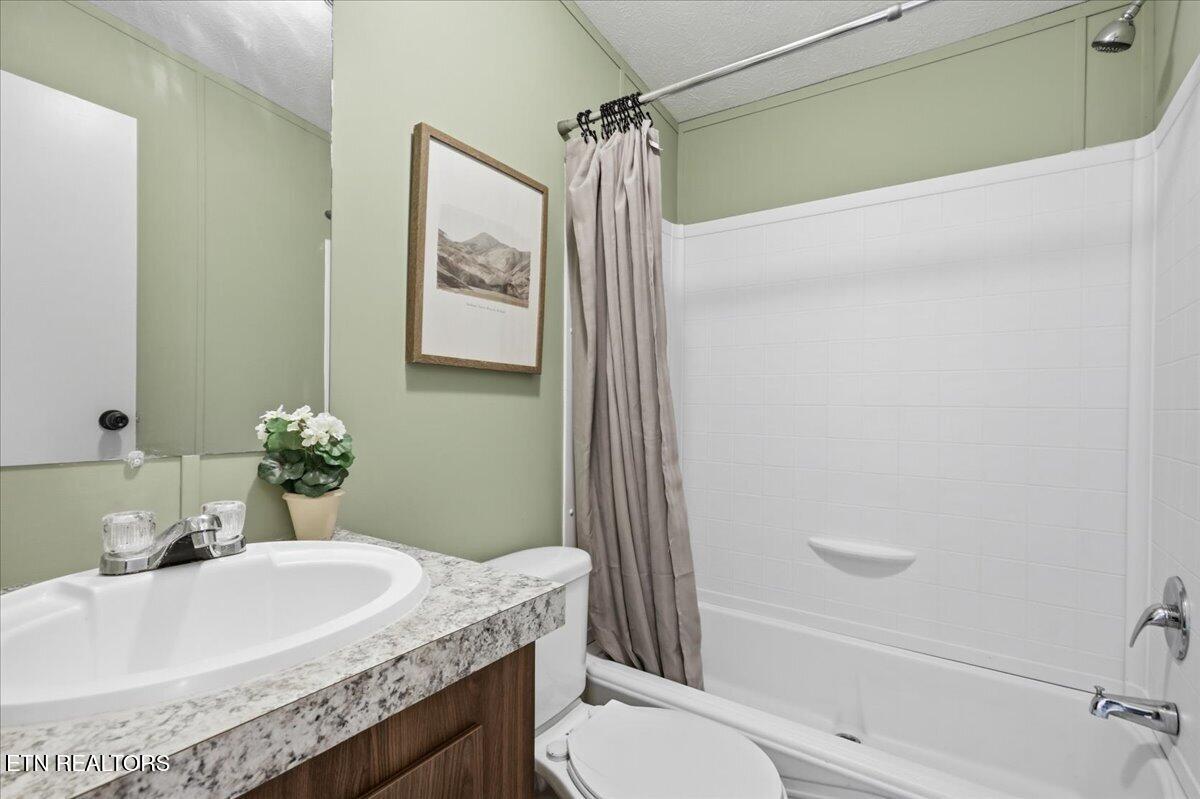 221 Woodby Fridley Road Sweetwater TN 37874