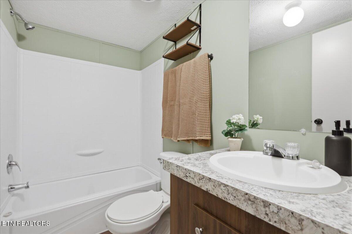 221 Woodby Fridley Road Sweetwater TN 37874