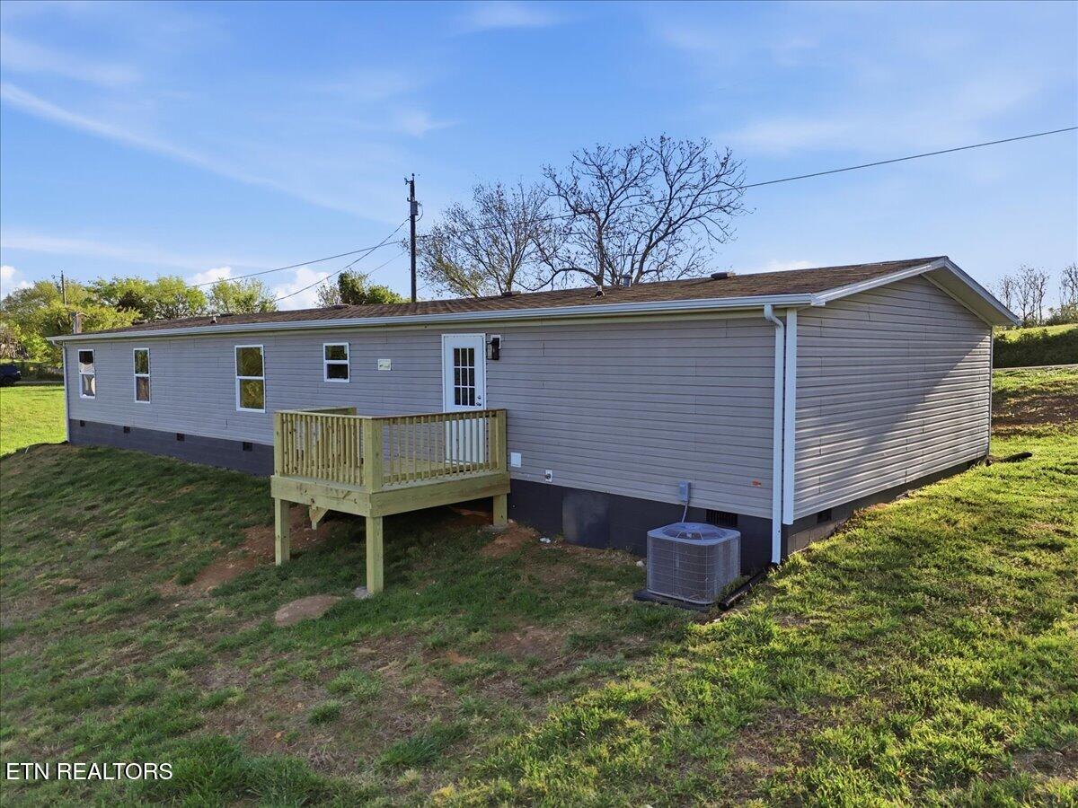 221 Woodby Fridley Road Sweetwater TN 37874