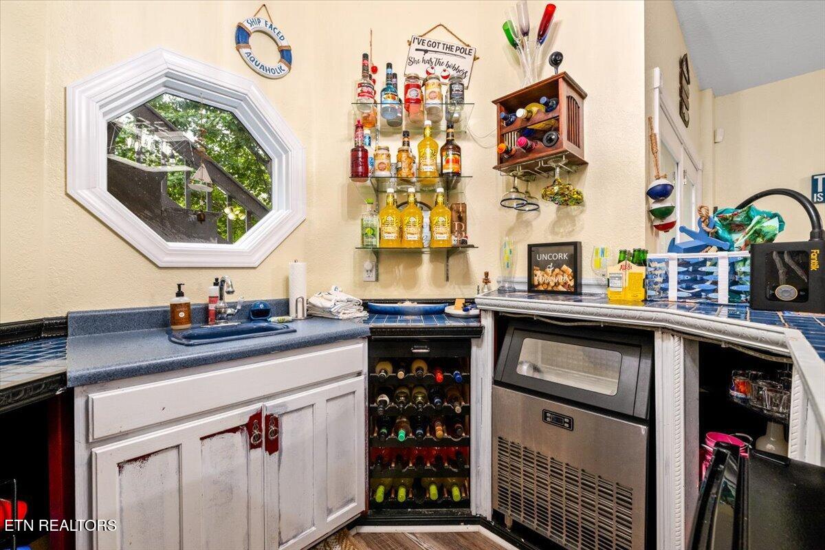 112 Bluff Trace Jacksboro TN 37757