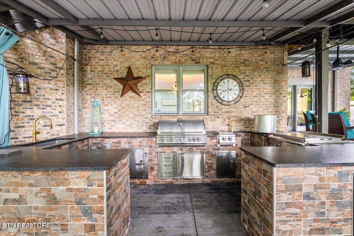 112 Bluff Trace Jacksboro TN 37757