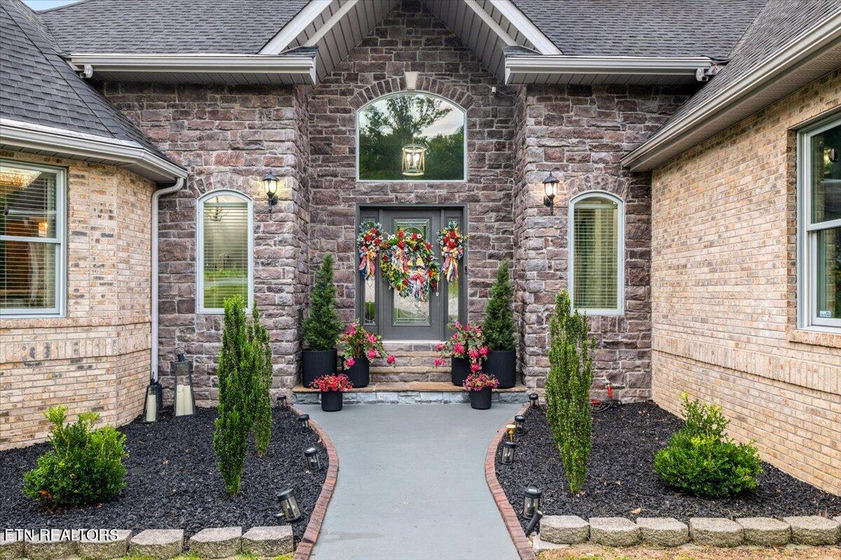 112 Bluff Trace Jacksboro TN 37757