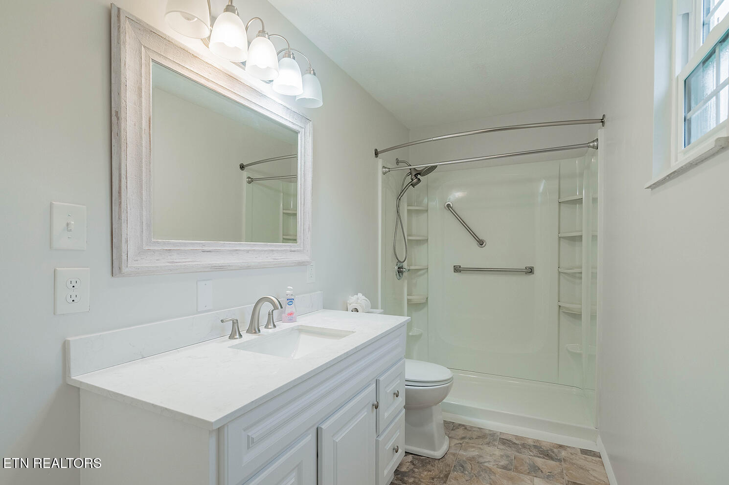 104 W Sheridan Place Oak Ridge TN 37830