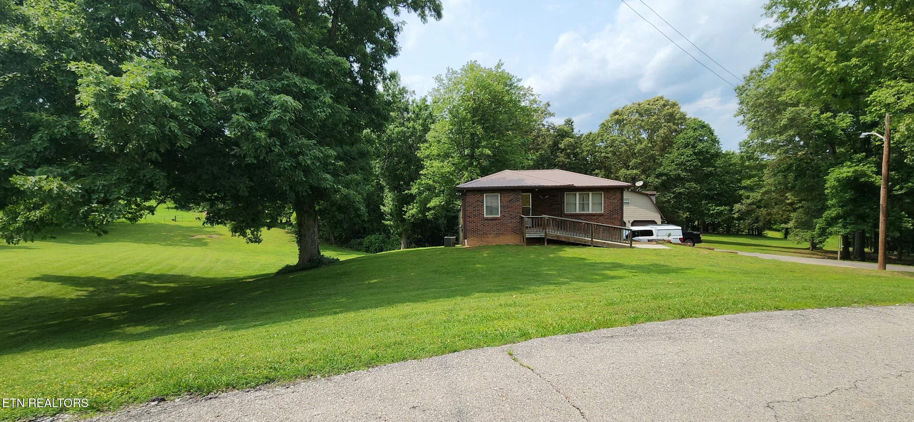 11121 Mckinney Road Mascot TN 37806