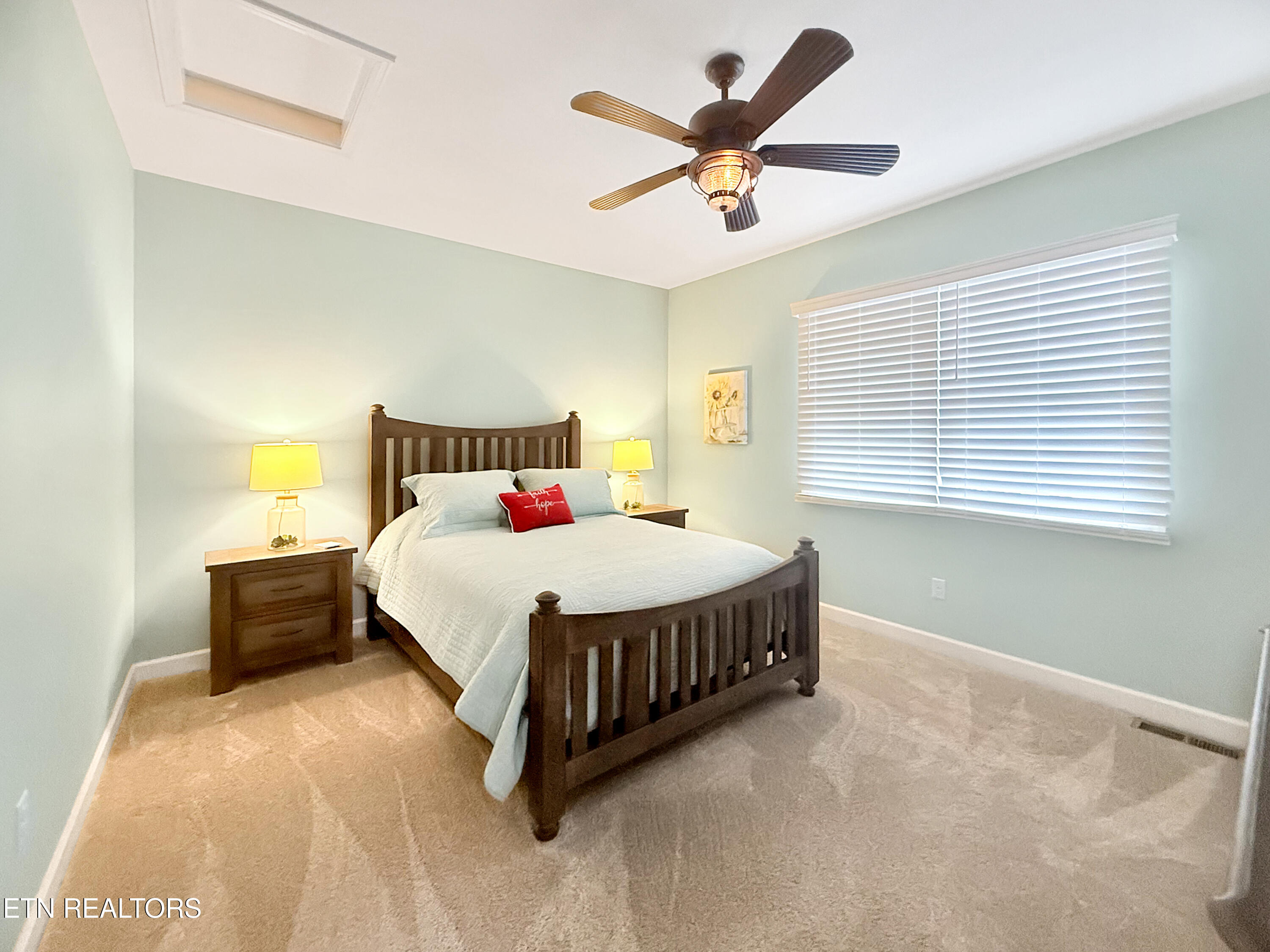 374 Norris Crest Drive Lafollette TN 37766