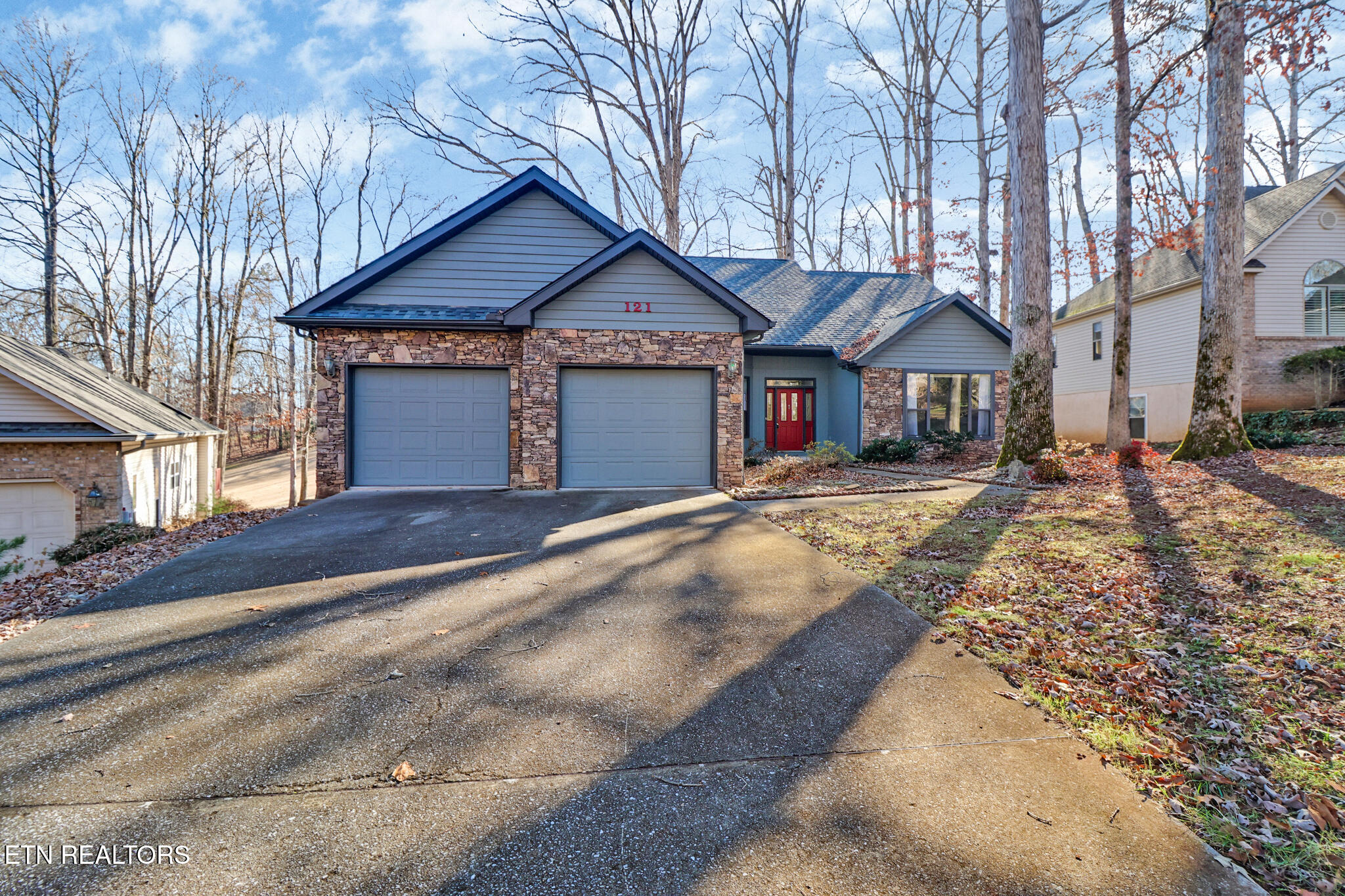 121 Inata Circle Loudon TN 37774