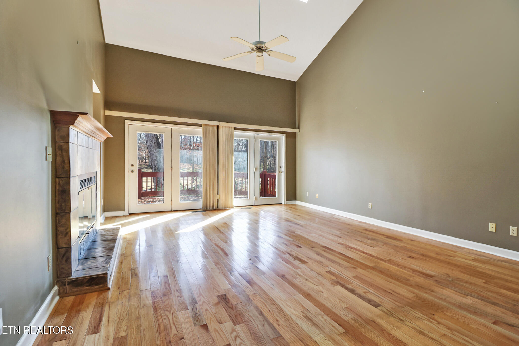 121 Inata Circle Loudon TN 37774