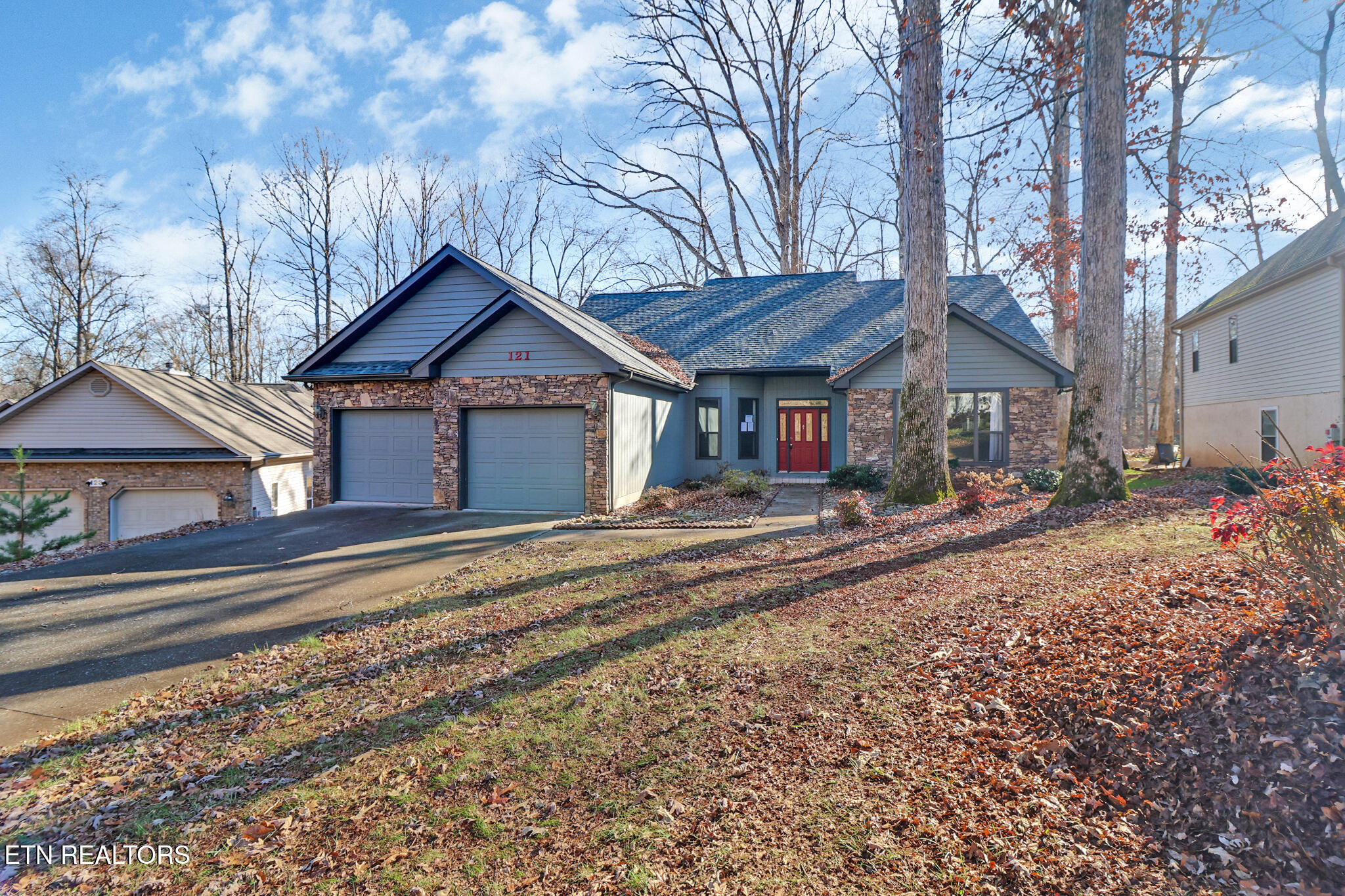 121 Inata Circle Loudon TN 37774