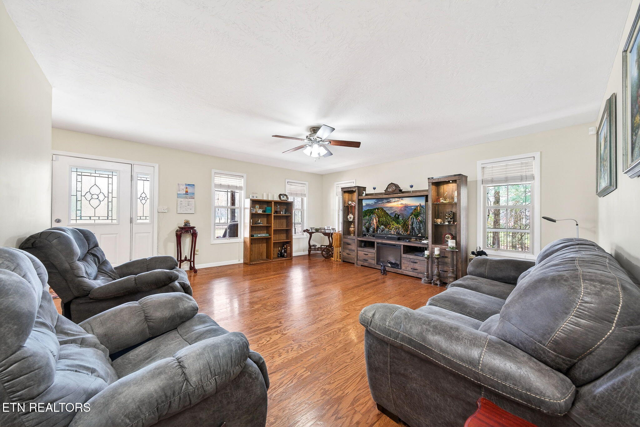 81 Pine Tree Circle Crossville TN 38571