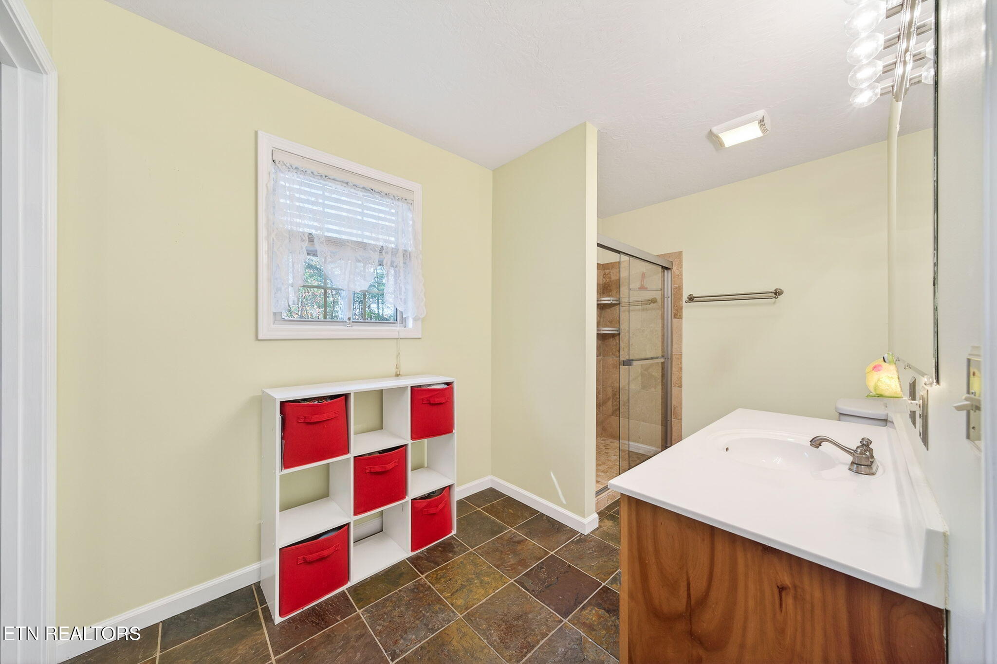 81 Pine Tree Circle Crossville TN 38571