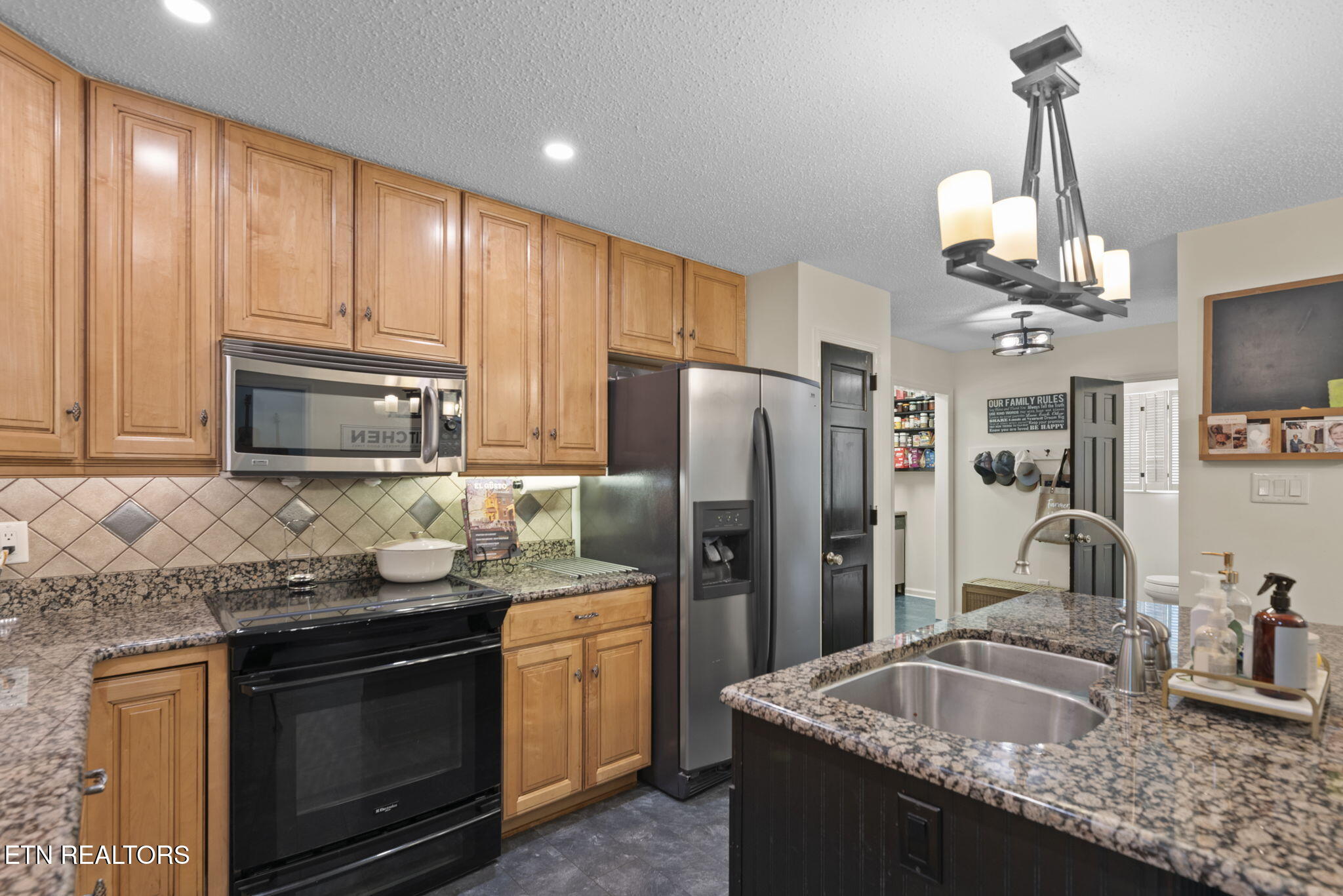 1530 N Courtney Oak Lane Knoxville TN 37938