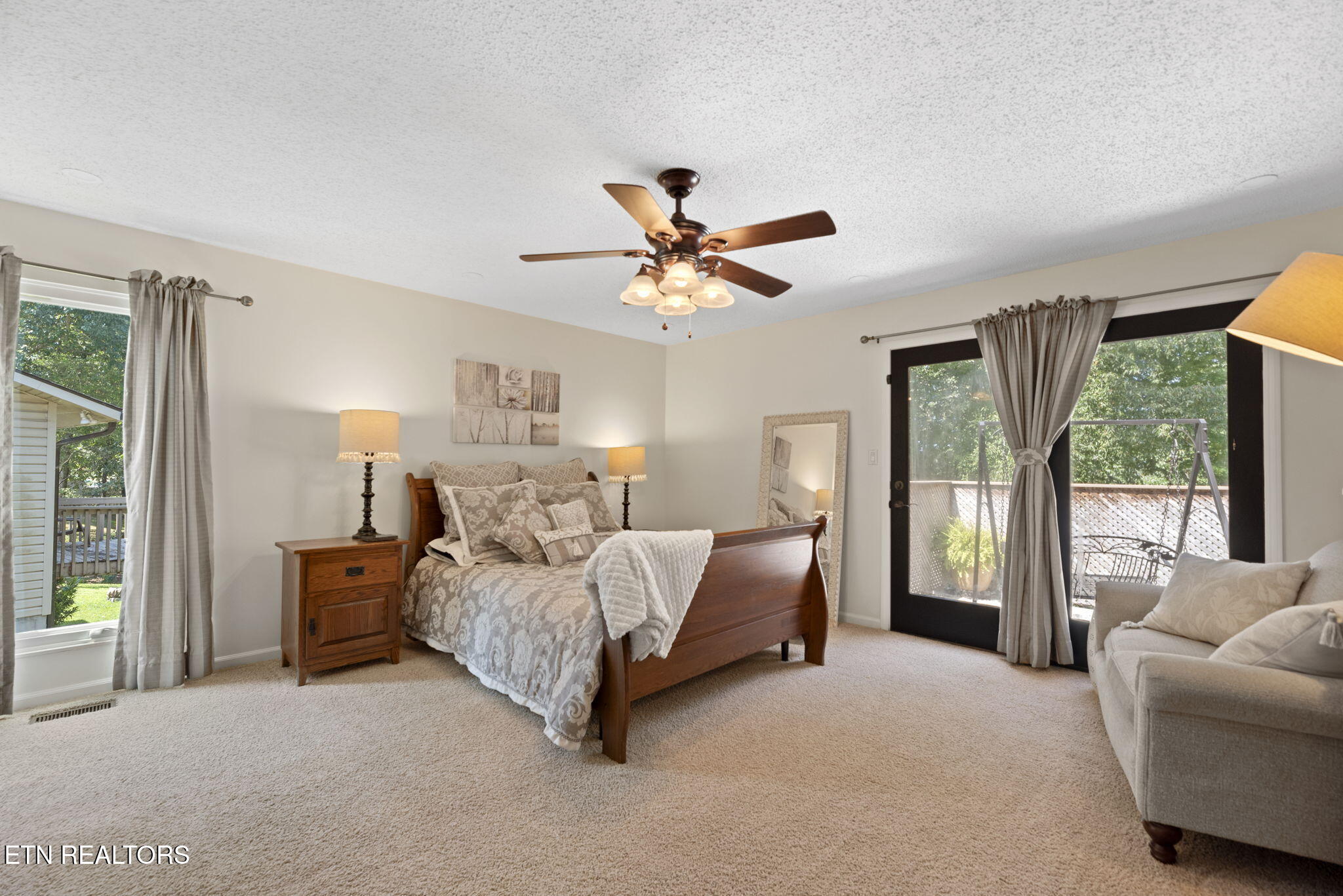 1530 N Courtney Oak Lane Knoxville TN 37938