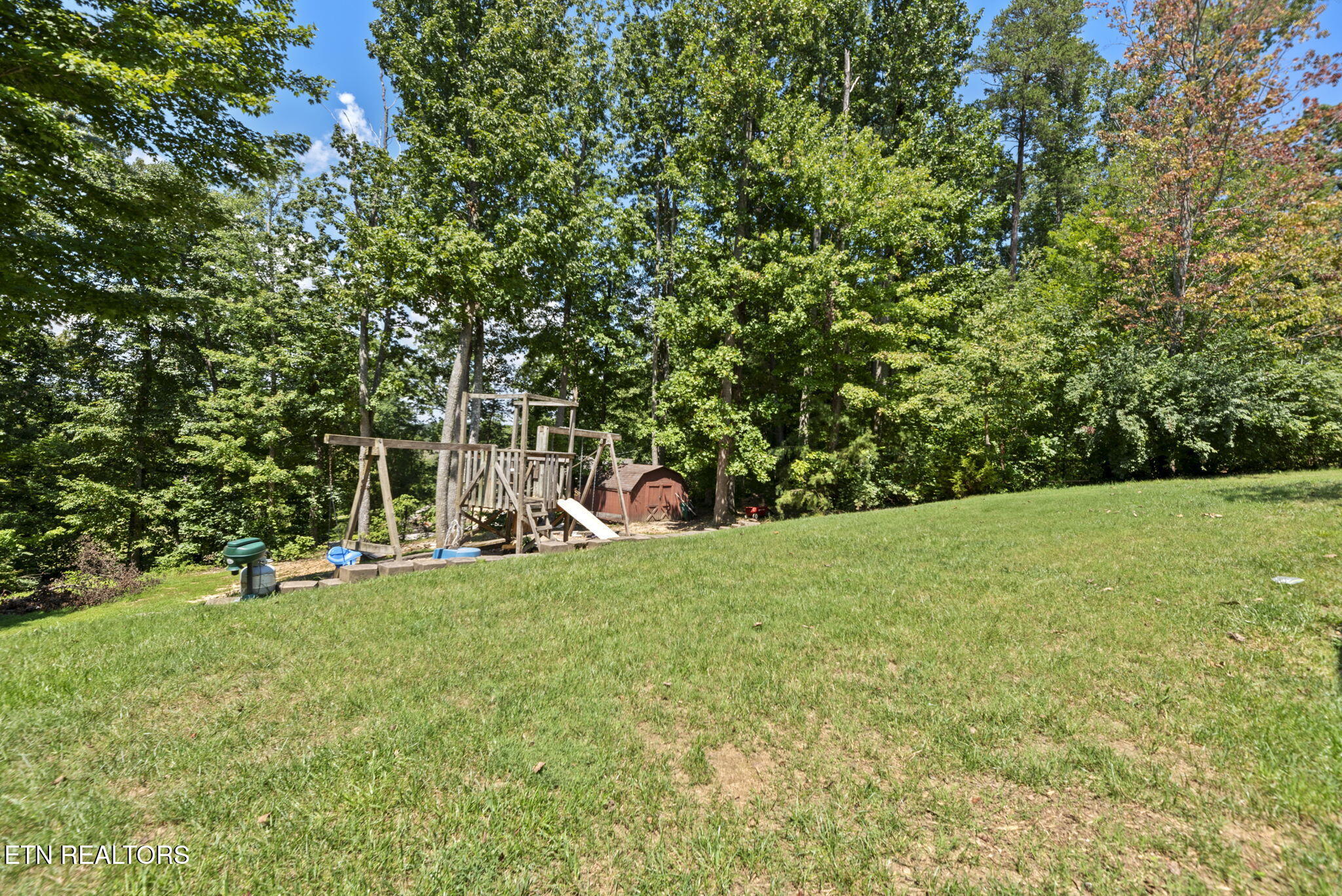 1530 N Courtney Oak Lane Knoxville TN 37938