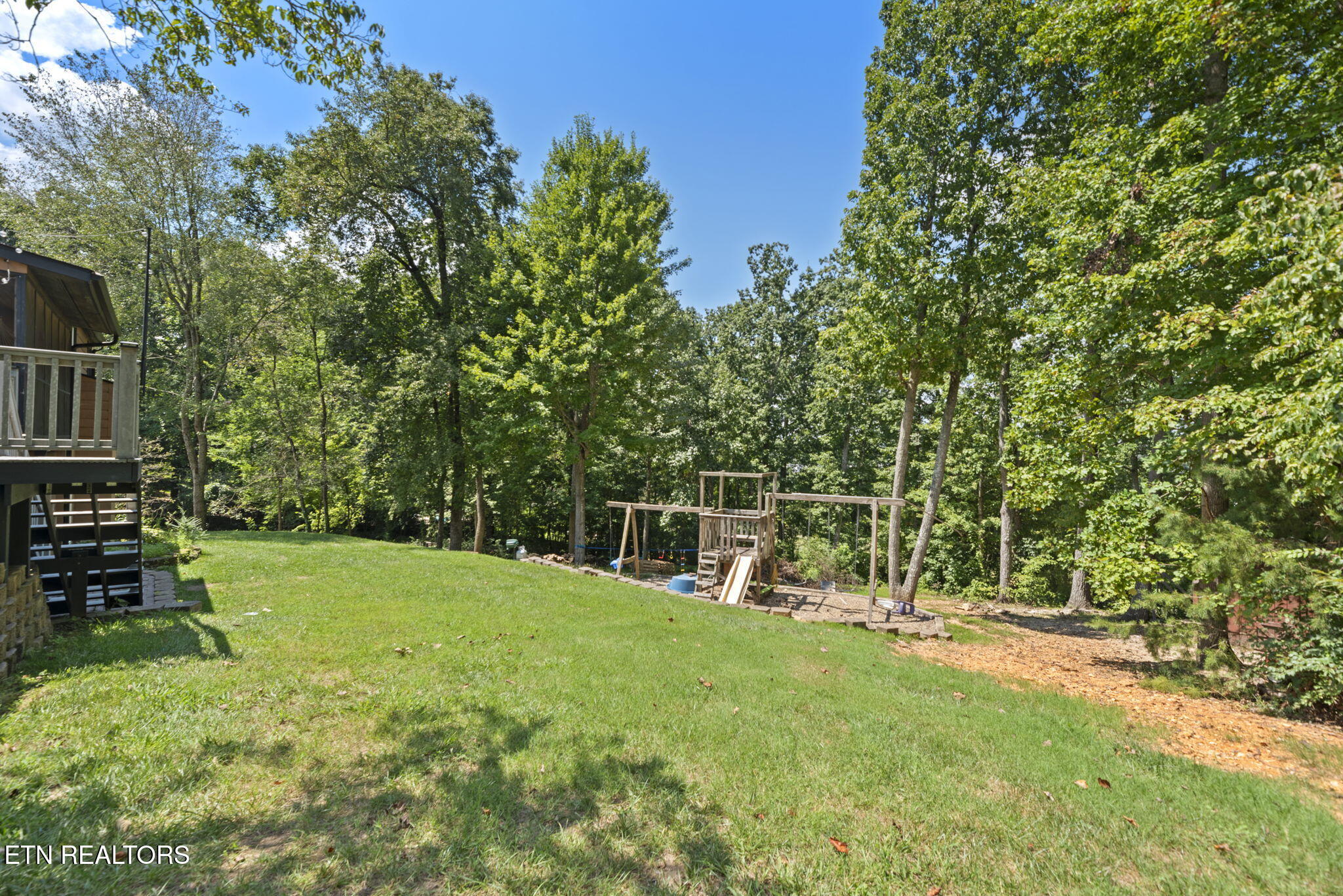 1530 N Courtney Oak Lane Knoxville TN 37938