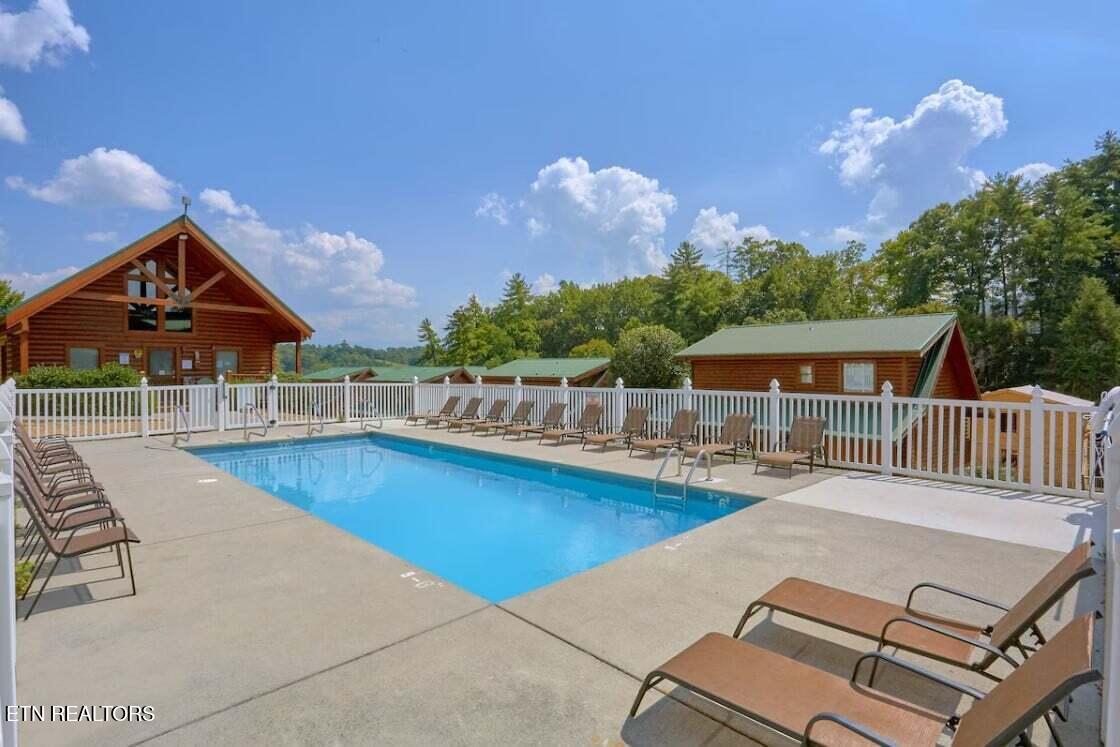 526 Blackberry Ridge Way Pigeon Forge TN 37863