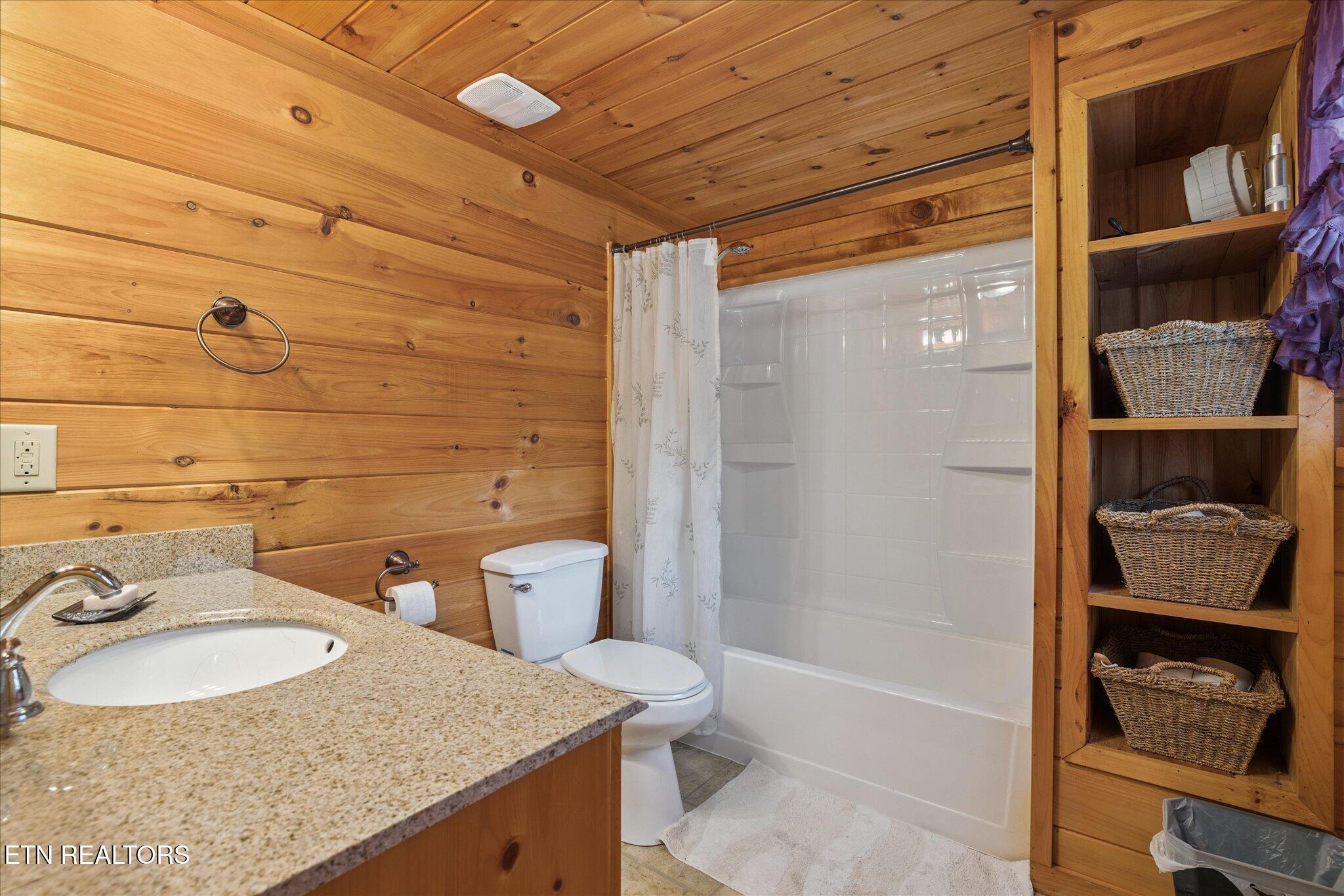 1818 Saddle Way Sevierville TN 37876