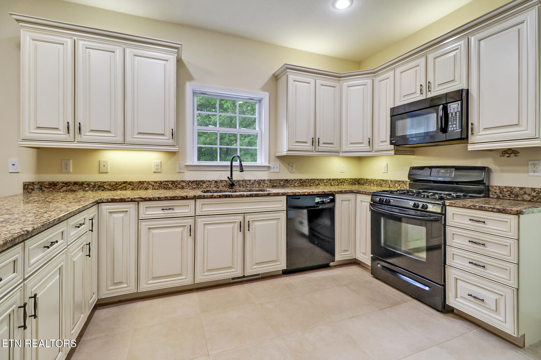 7207 Kanapolis Drive Crossville TN 38572