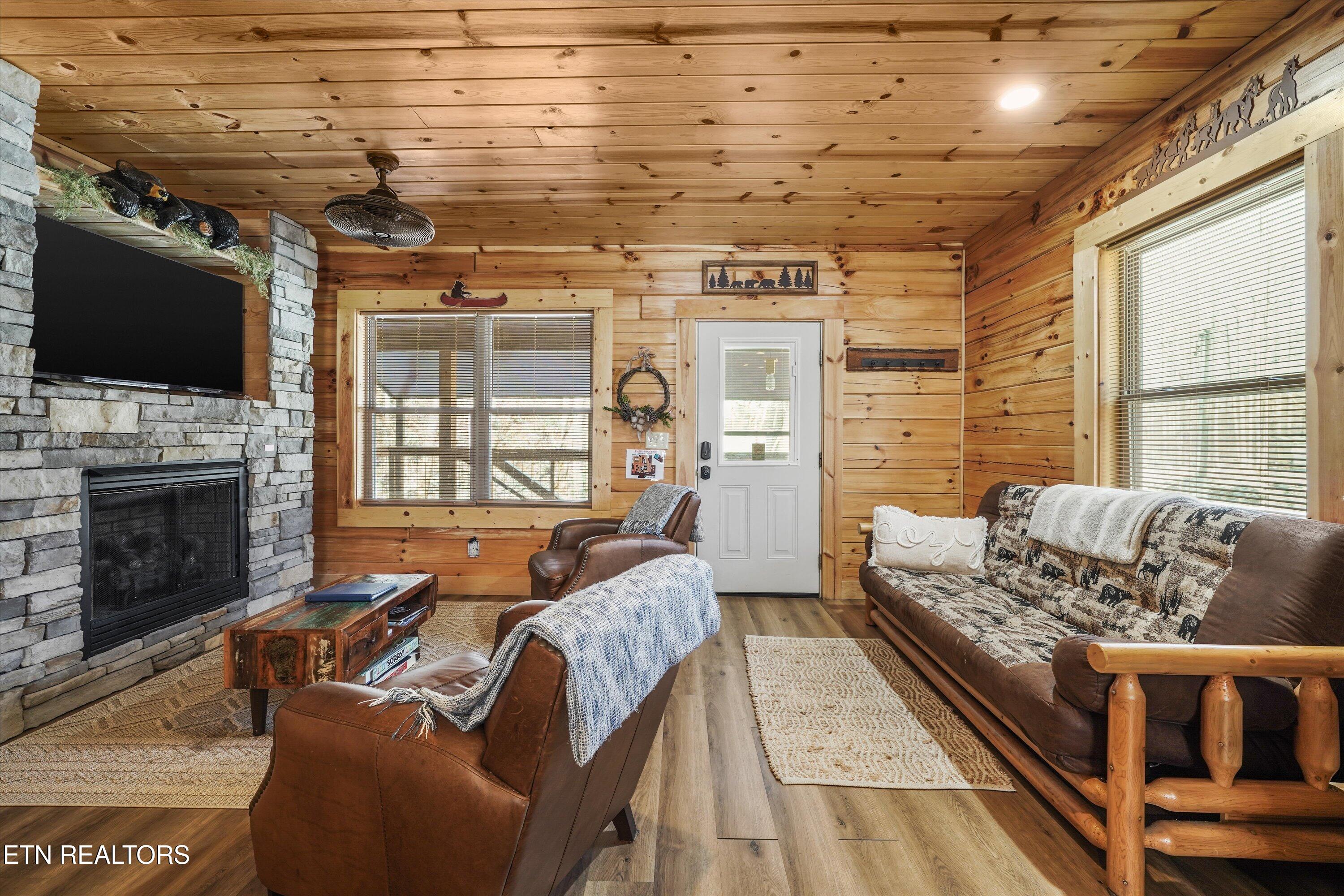 5236 Mathis Branch Road Cosby TN 37722