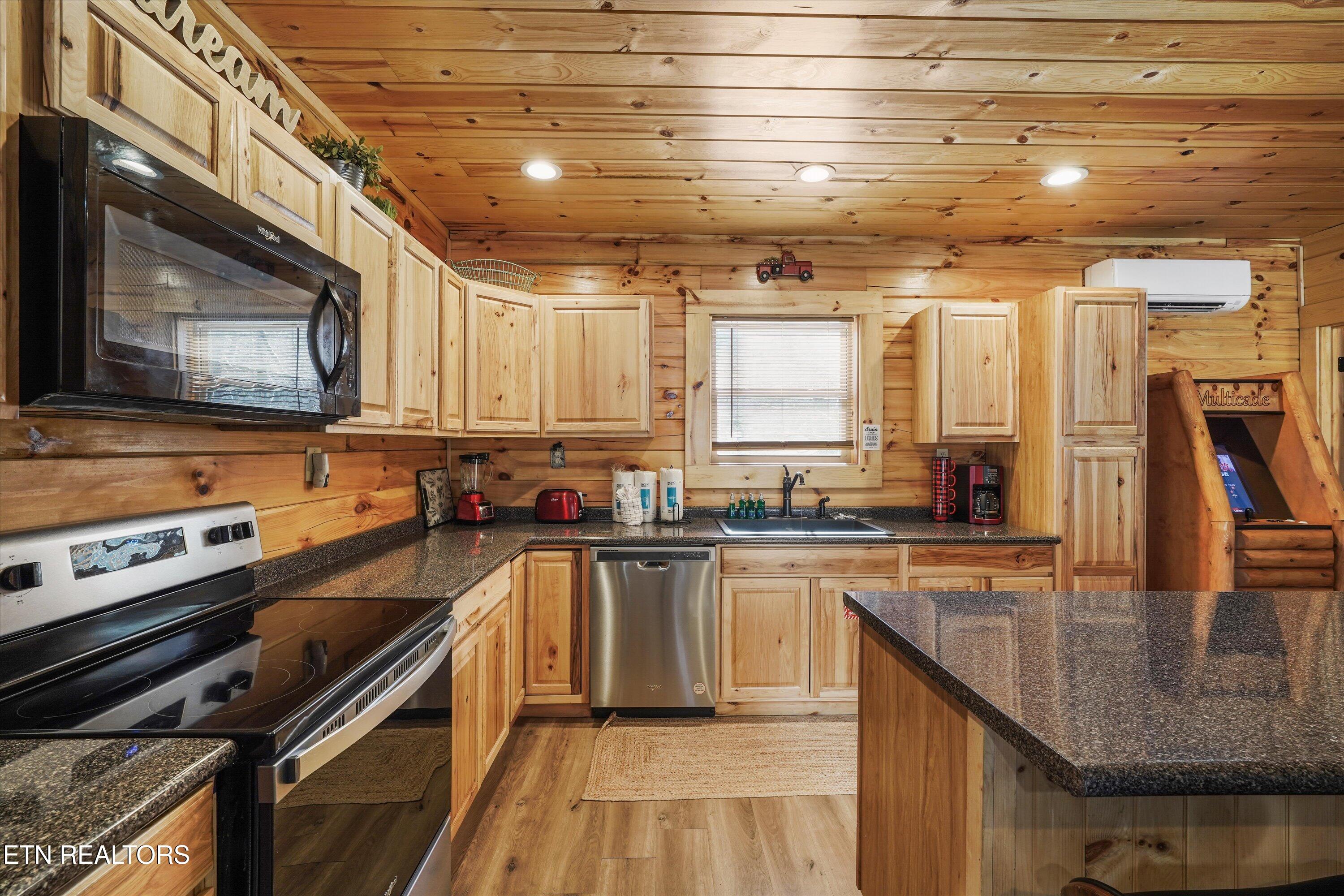 5236 Mathis Branch Road Cosby TN 37722