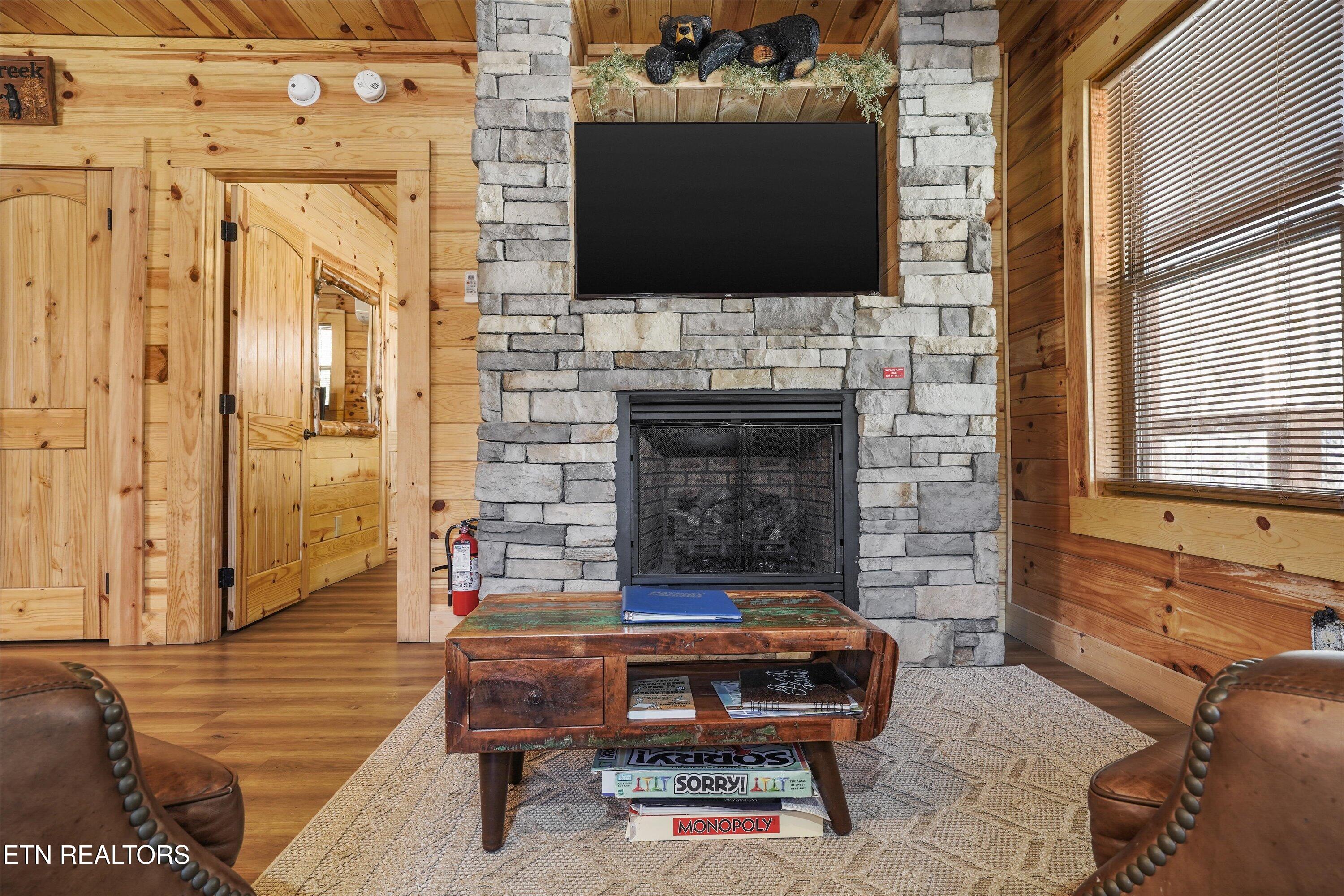 5236 Mathis Branch Road Cosby TN 37722