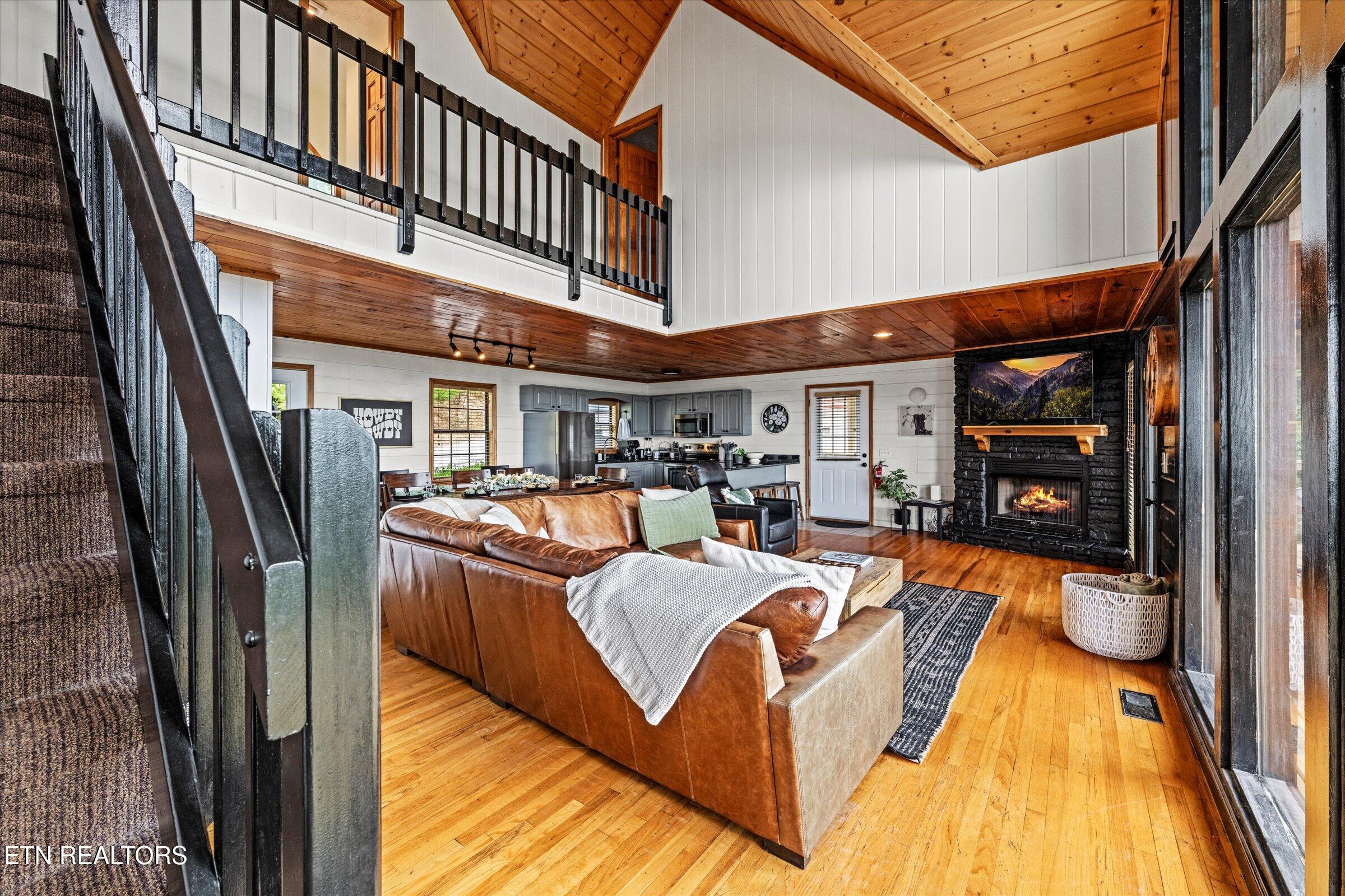 1578 Bears Den Way Sevierville TN 37862