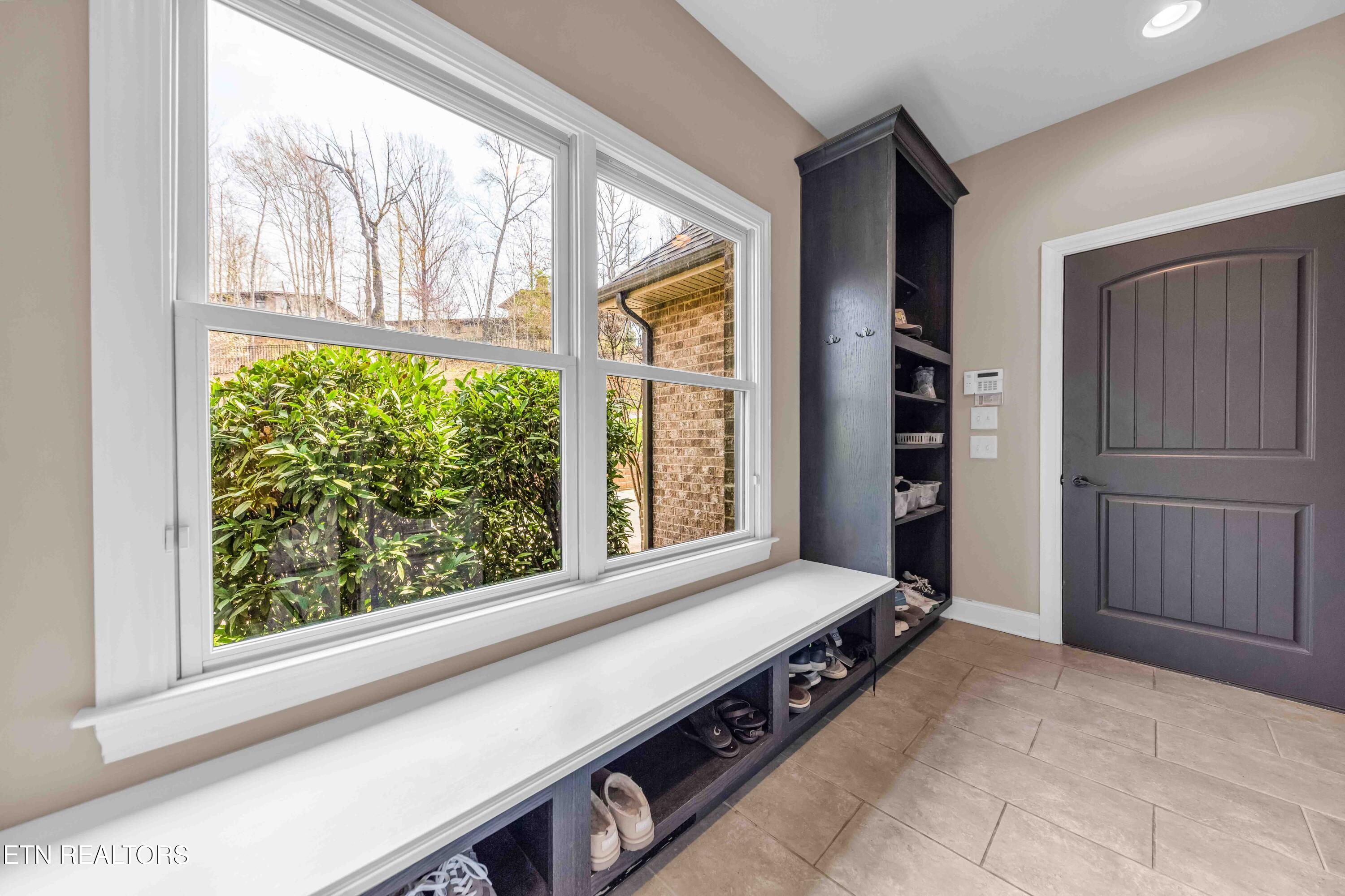 6743 Long Shadow Way Knoxville TN 37918