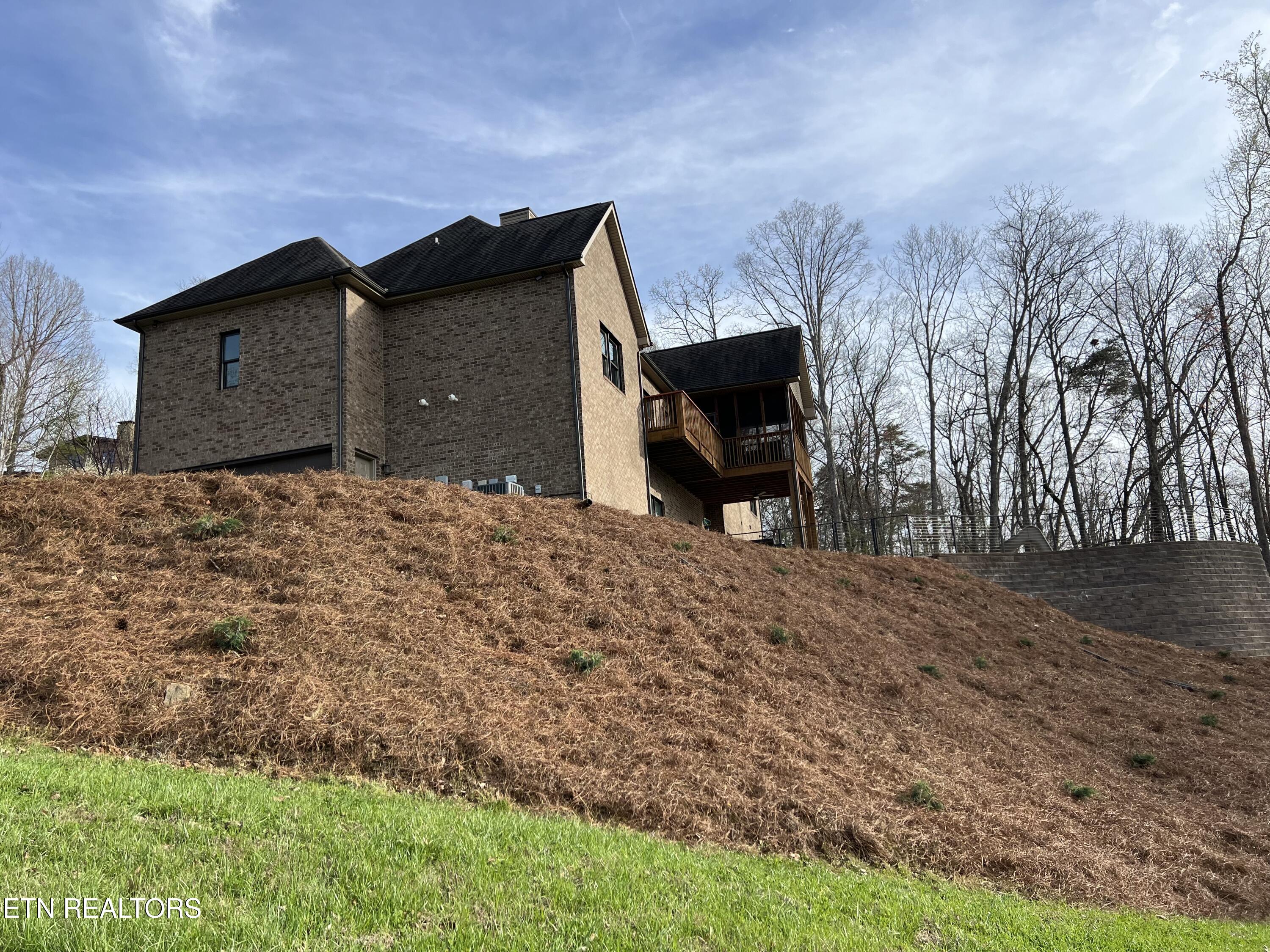 6743 Long Shadow Way Knoxville TN 37918