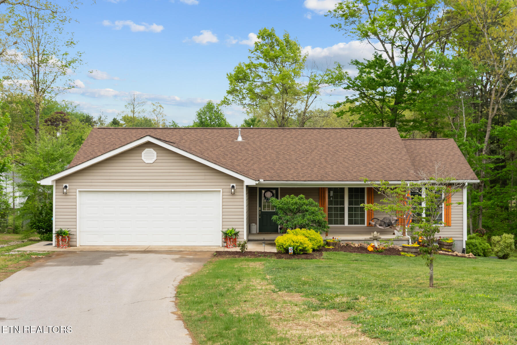 223 Grove Loop Crossville TN 38555