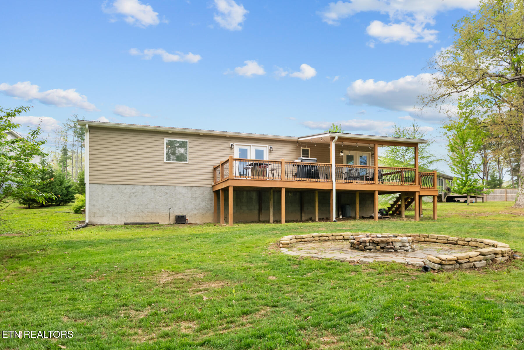 223 Grove Loop Crossville TN 38555