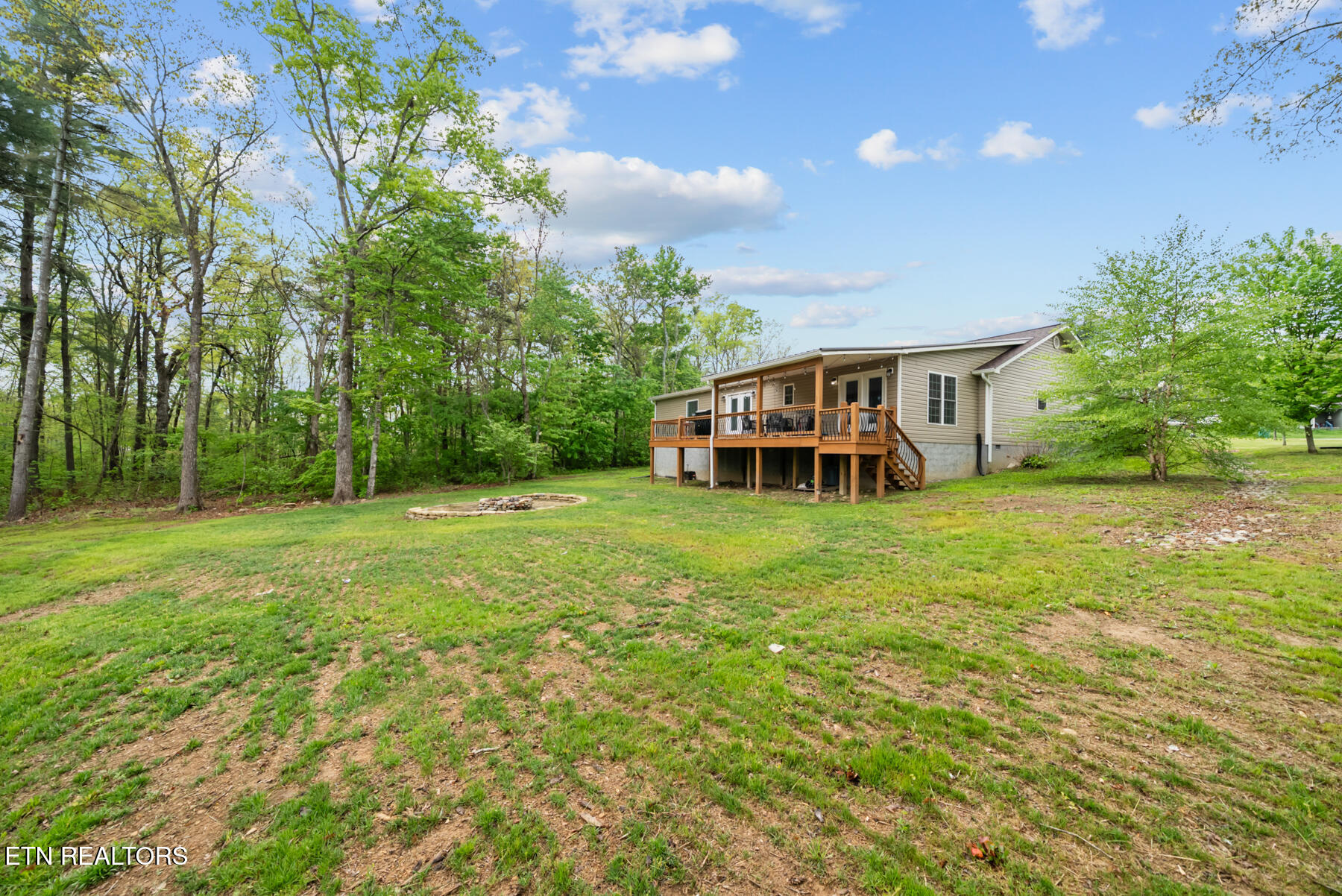 223 Grove Loop Crossville TN 38555