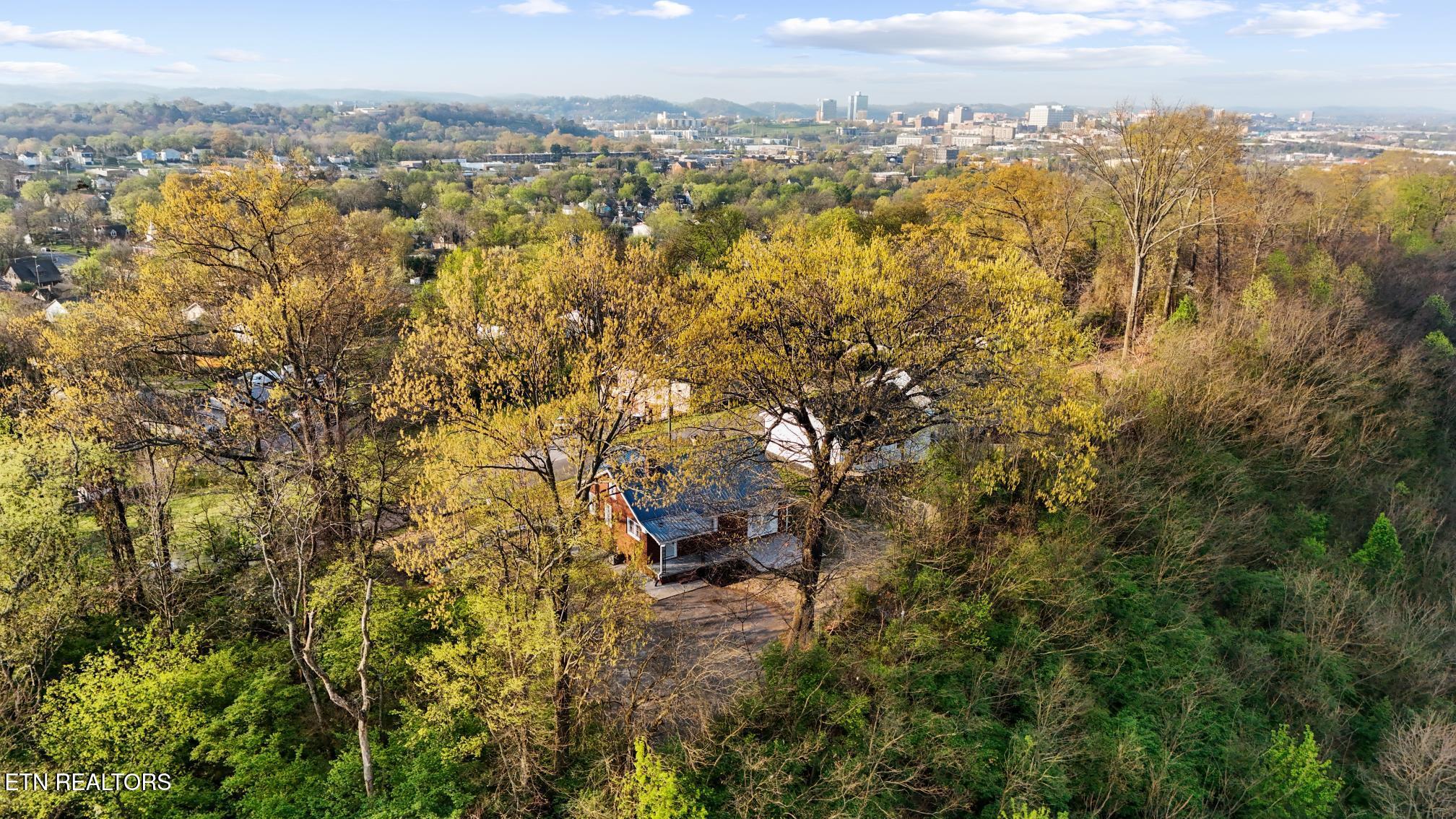 2445 Adams Avenue Knoxville TN 37917