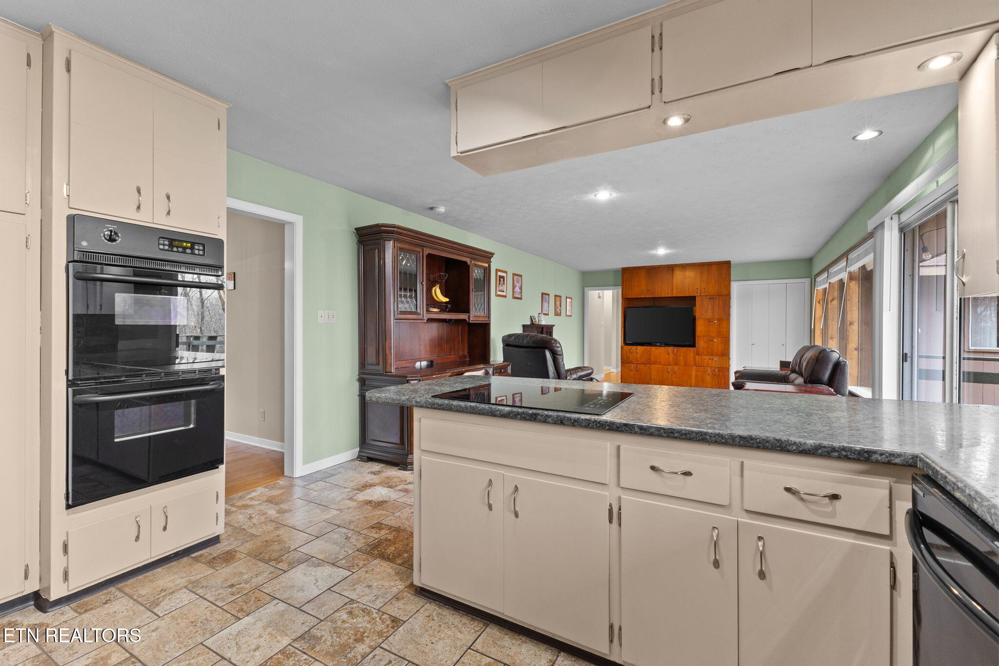 968 W Outer Drive Oak Ridge TN 37830