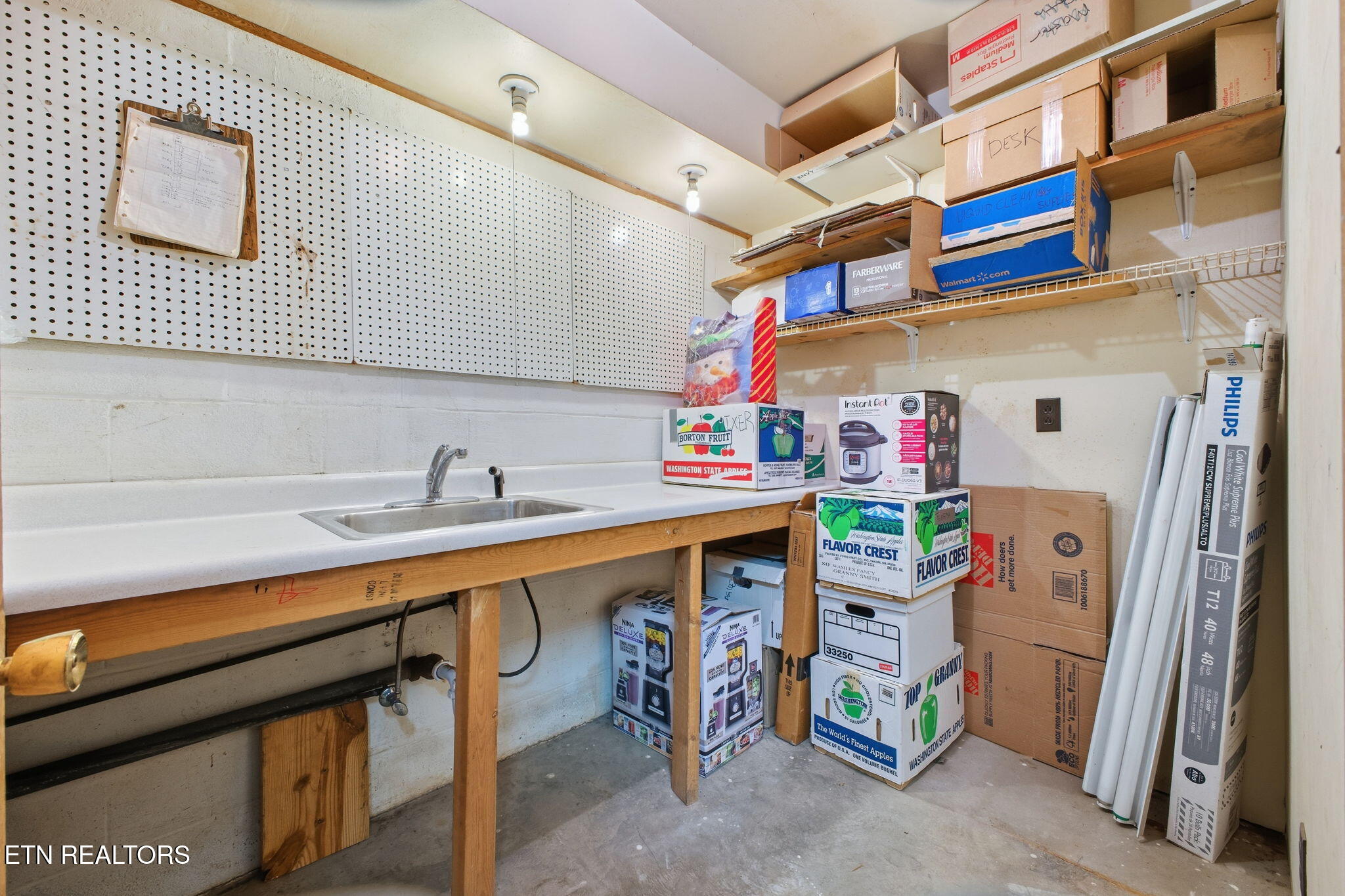 968 W Outer Drive Oak Ridge TN 37830